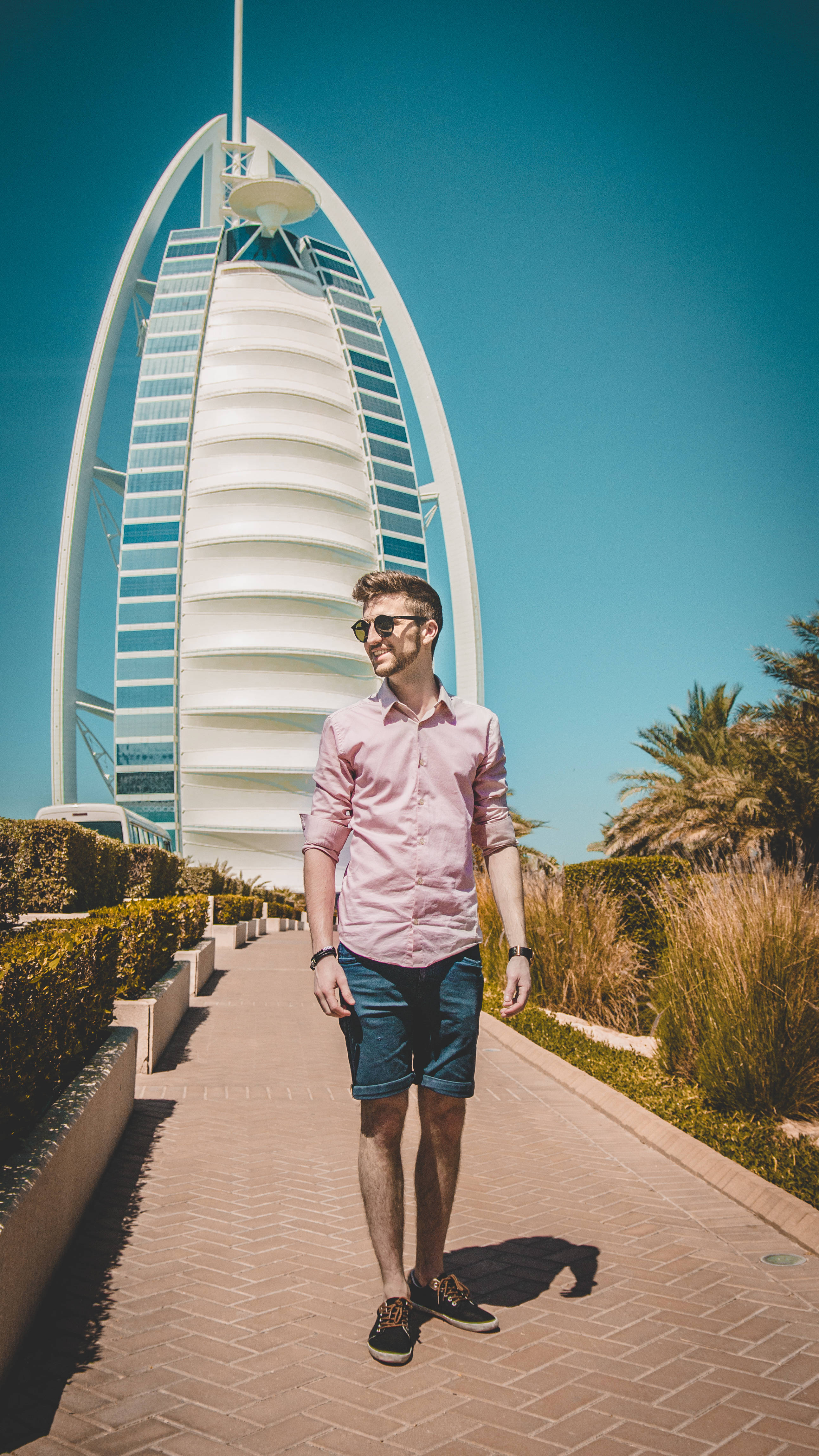 Burj Al Arab, pink shirt, sunglasses, 4K Phone Wallpaper