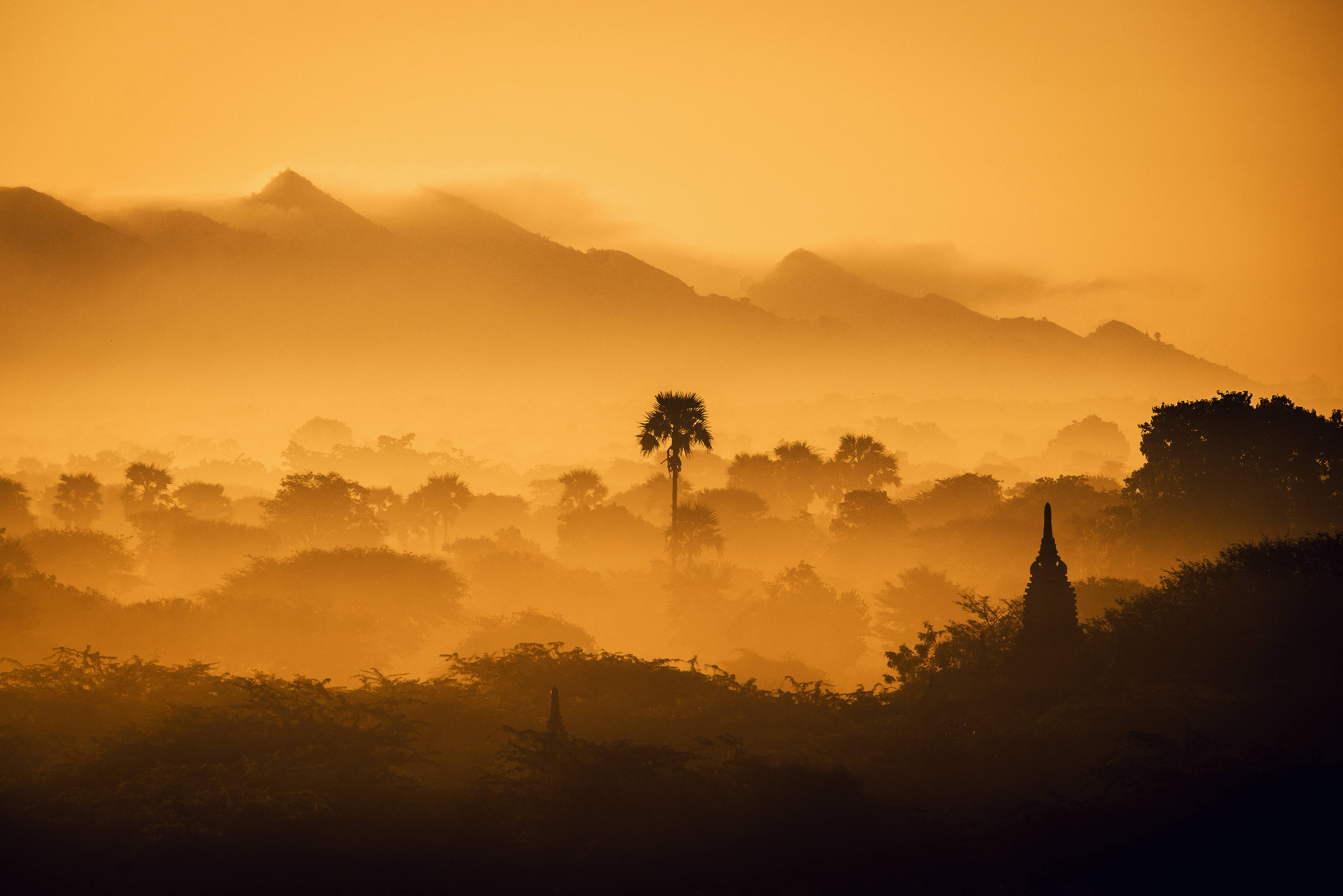 Burma, golden sunrise, misty mountains, 4K Desktop Wallpaper