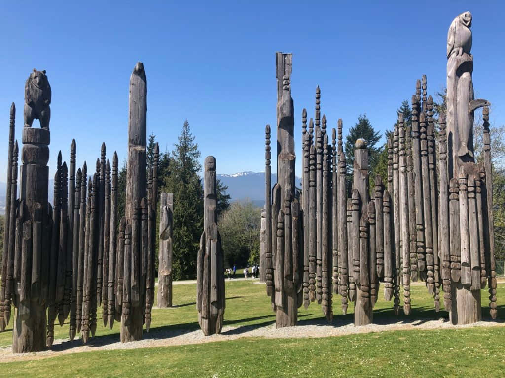 Burnaby Mountain, totem poles, wooden totem poles, SD Desktop Wallpaper