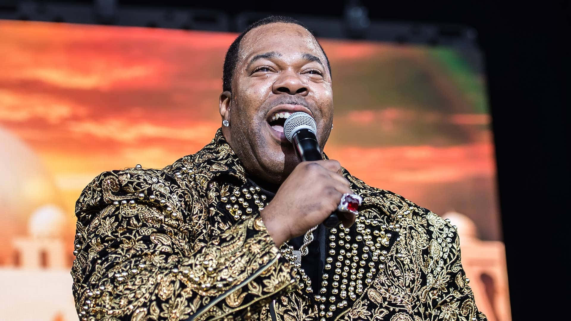 Busta Rhymes, gold embroidered black jacket, sunset backdrop, Full HD Desktop Wallpaper