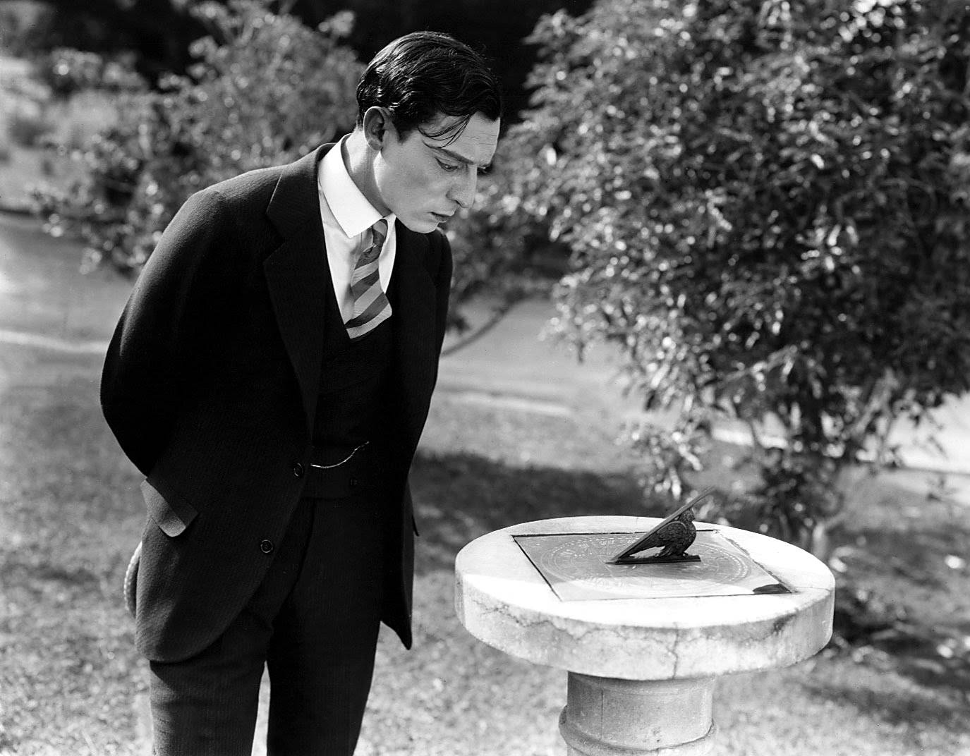 Buster Keaton, classic suit, sundial, HD Desktop Wallpaper