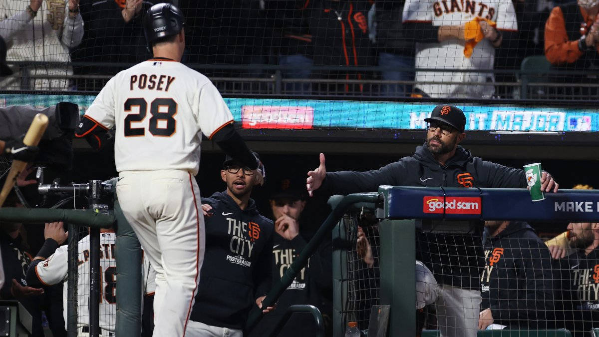 Buster Posey, number 28, white uniform, SD Desktop Wallpaper