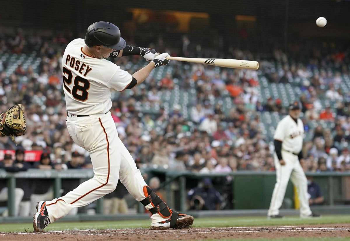 Buster Posey, number 28, night game, SD Desktop Wallpaper