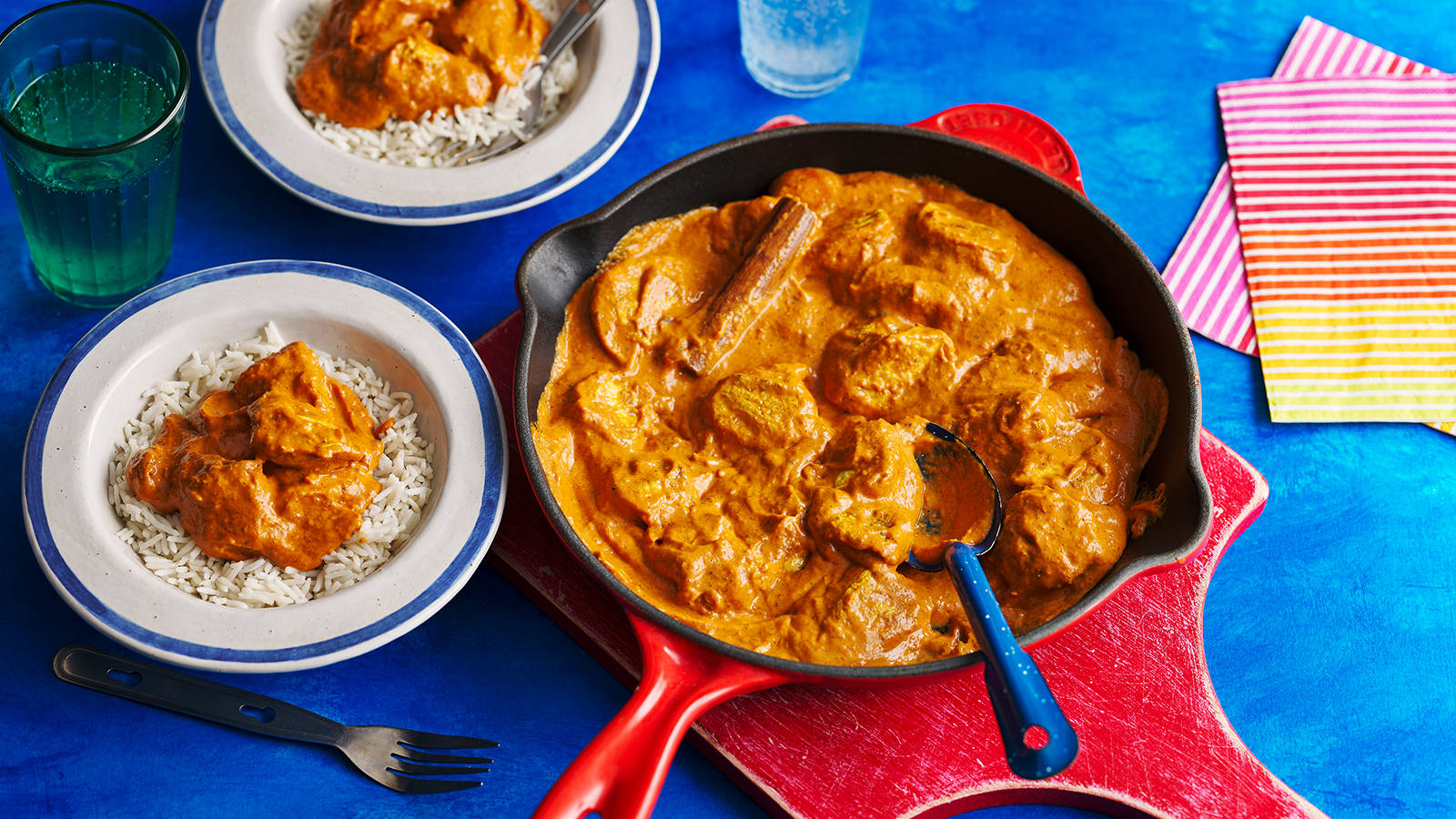 Butter Chicken, cinnamon stick, red skillet, HD Desktop Wallpaper