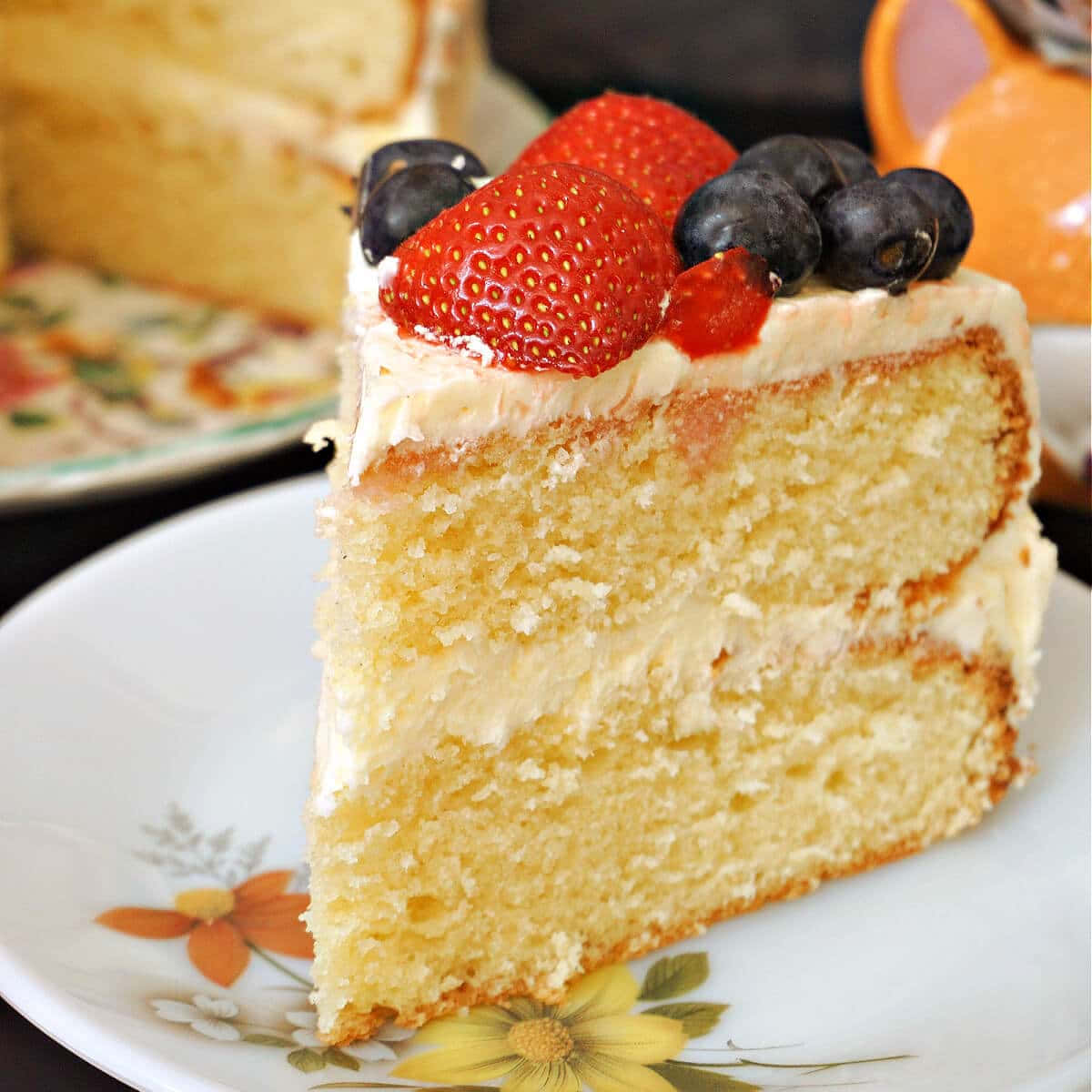 Buttercream, yellow cake, creamy frosting, SD Desktop Wallpaper