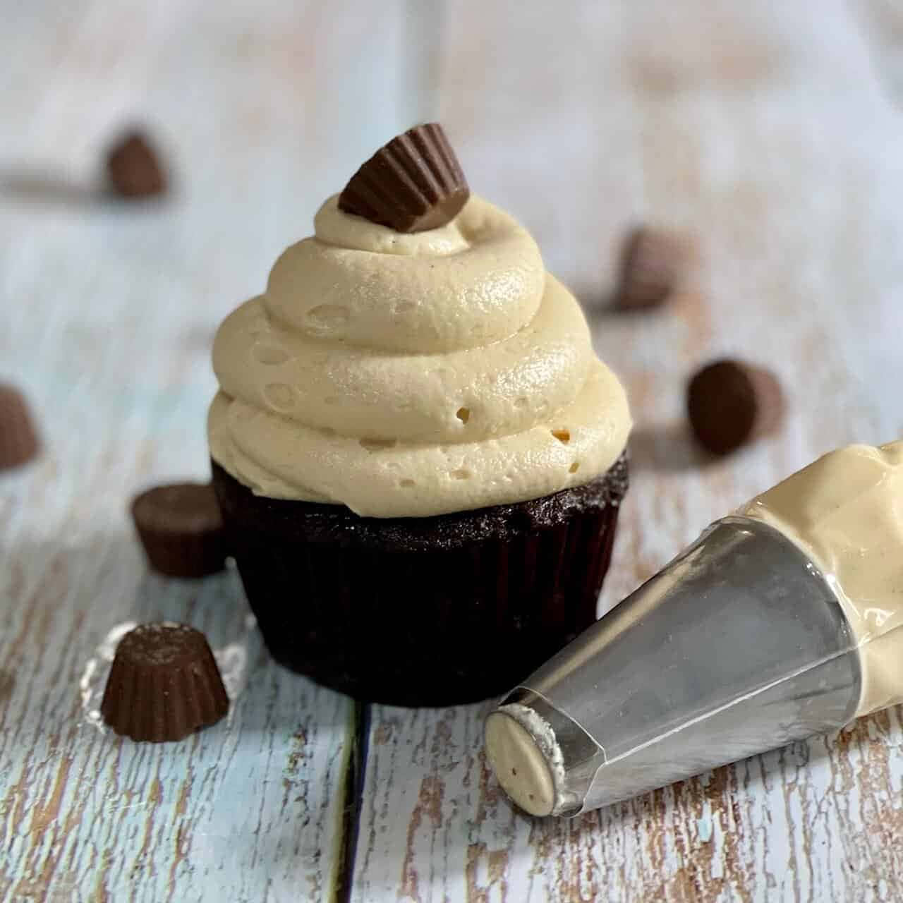 Buttercream, peanut butter frosting, Reese's peanut butter cup, HD Desktop Wallpaper