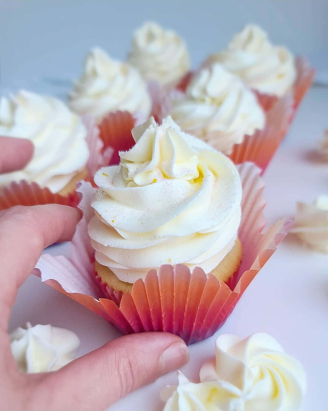 Buttercream, cupcake, creamy white frosting, HD Phone Wallpaper