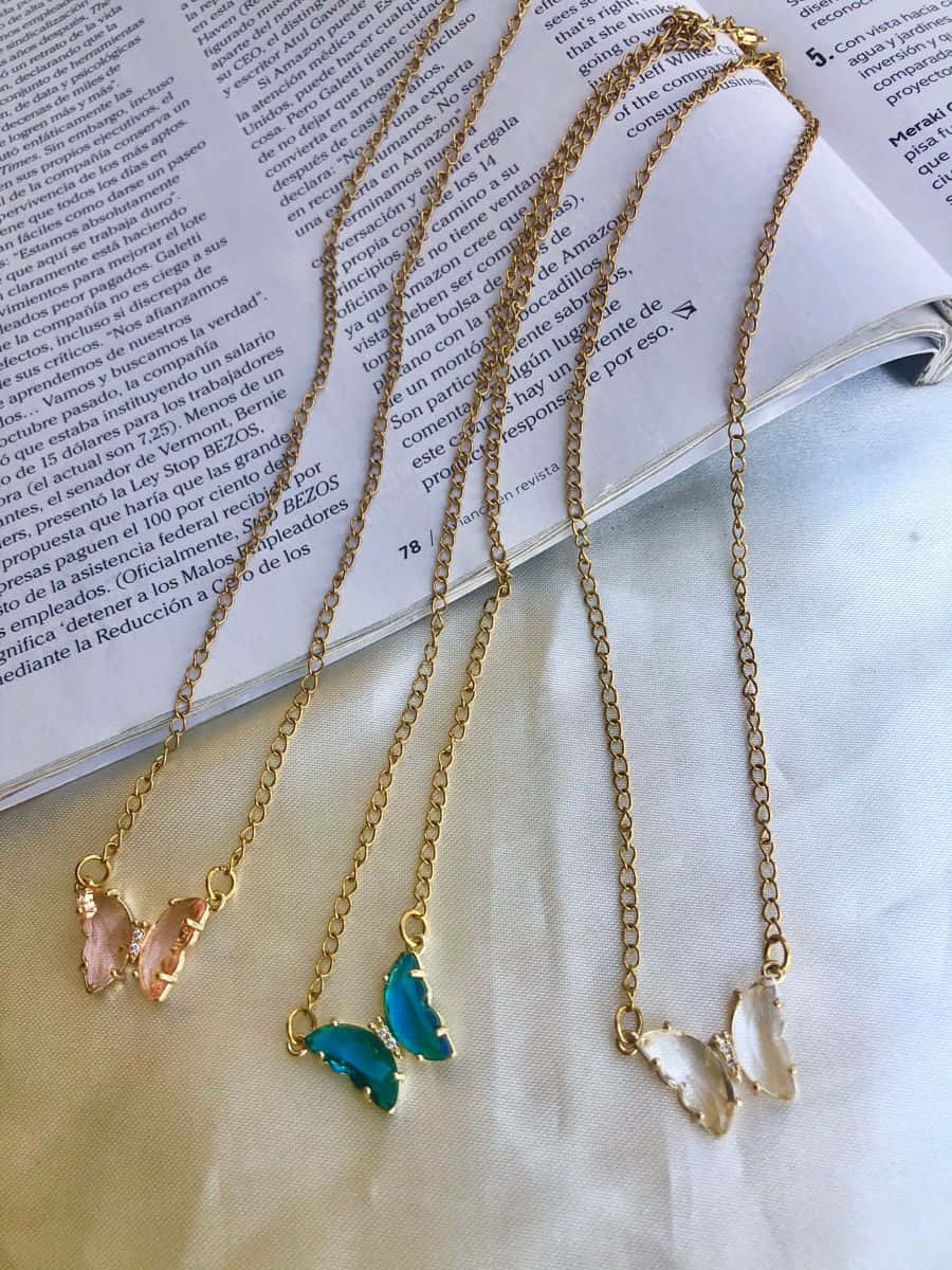 butterfly jewelry, gold chains, butterfly pendants, SD Phone Wallpaper