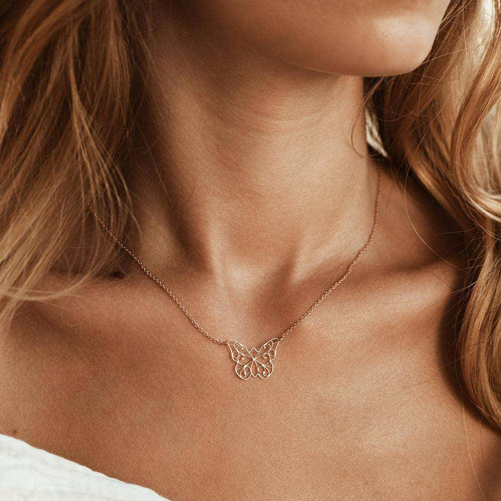 elegant butterfly pendant necklace, golden hair, delicate gold butterfly pendant necklace, SD Desktop Wallpaper