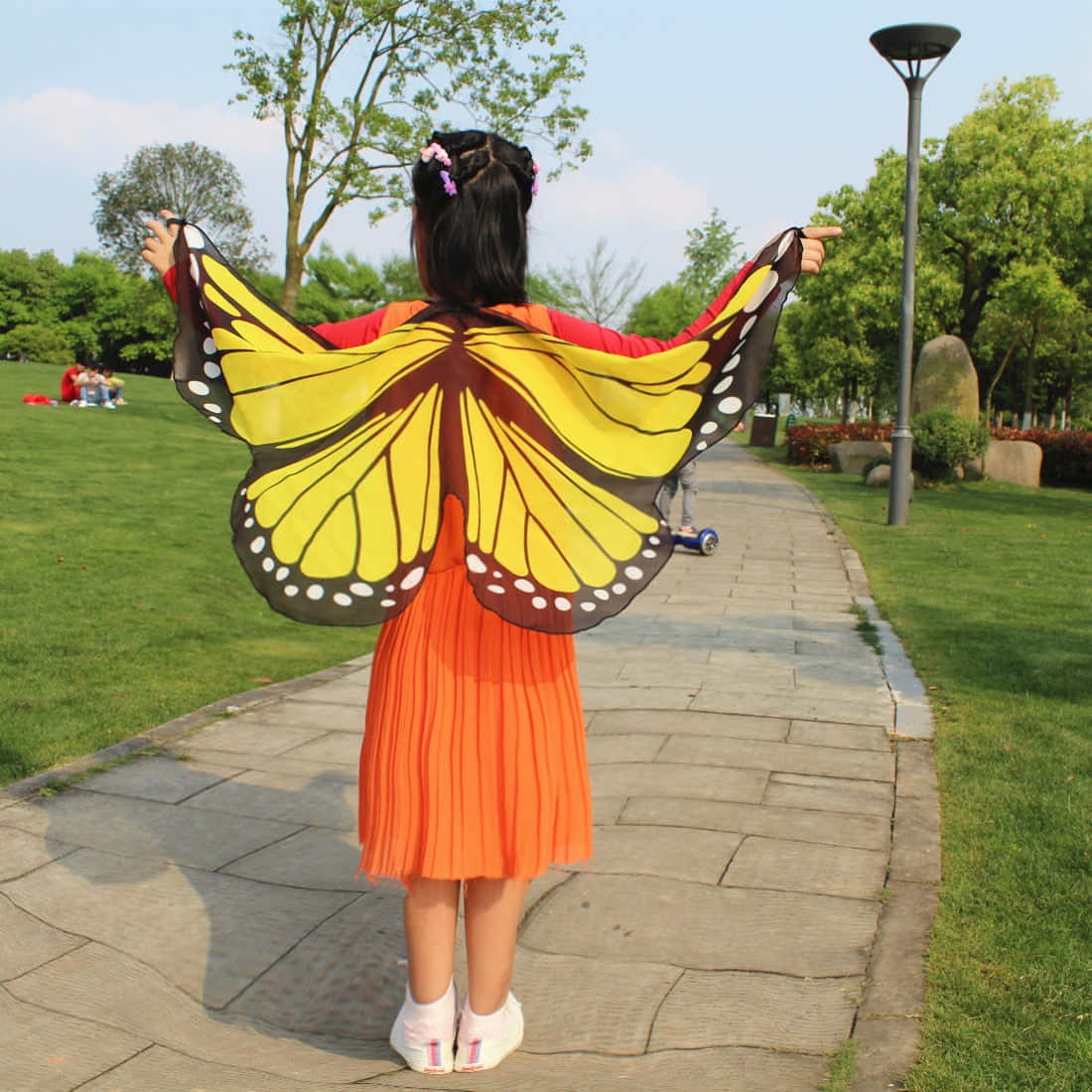 butterfly wing dress, bright orange dress, yellow and black butterfly wings, SD Desktop Wallpaper