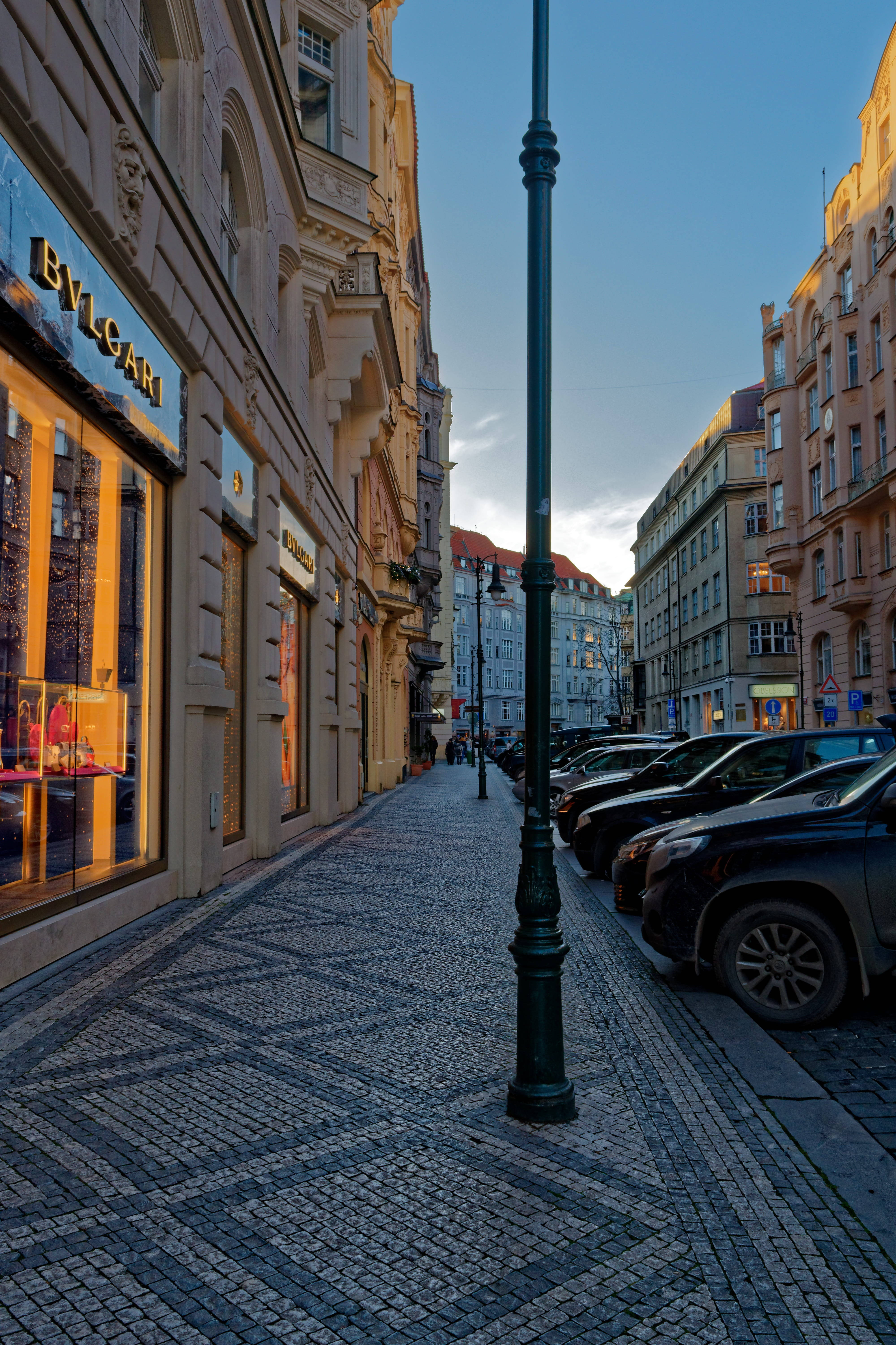 Bvlgari, store, cobblestone street, 5K Phone Wallpaper