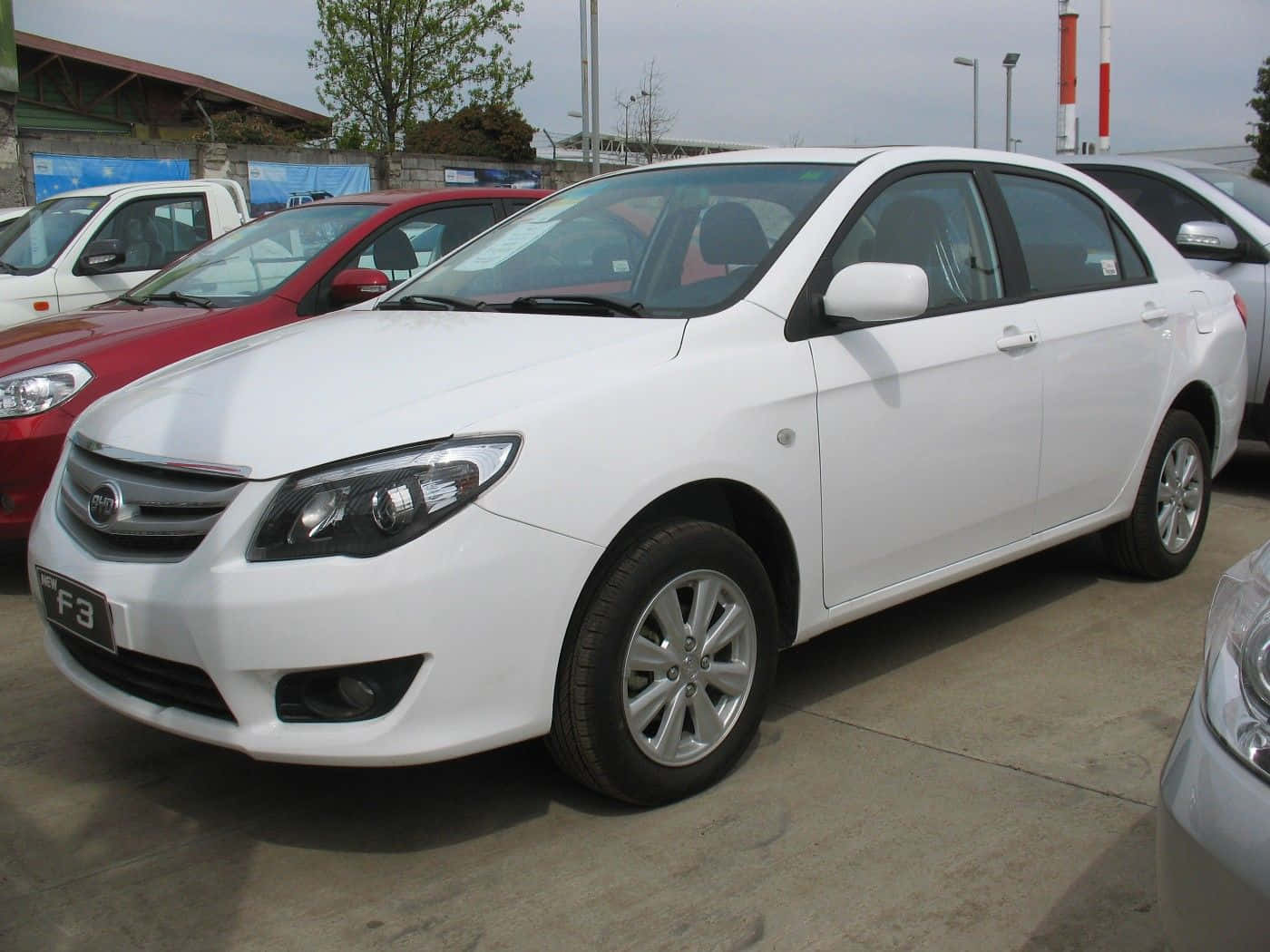 Byd F3, white sedan, car lot, HD Desktop Wallpaper