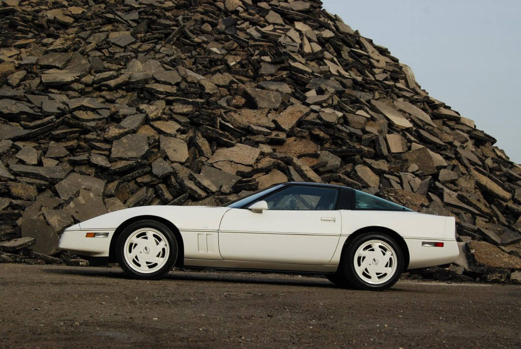 C4 Corvette, pristine white, broken concrete, SD Desktop Wallpaper