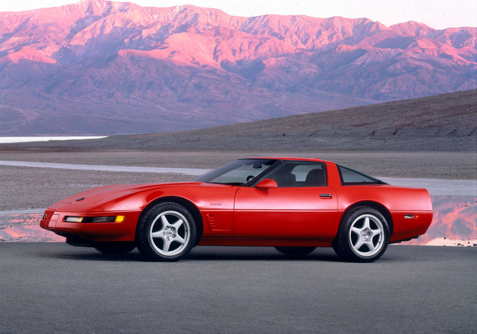 C4 Corvette, vibrant red, sunset light, HD Desktop Wallpaper