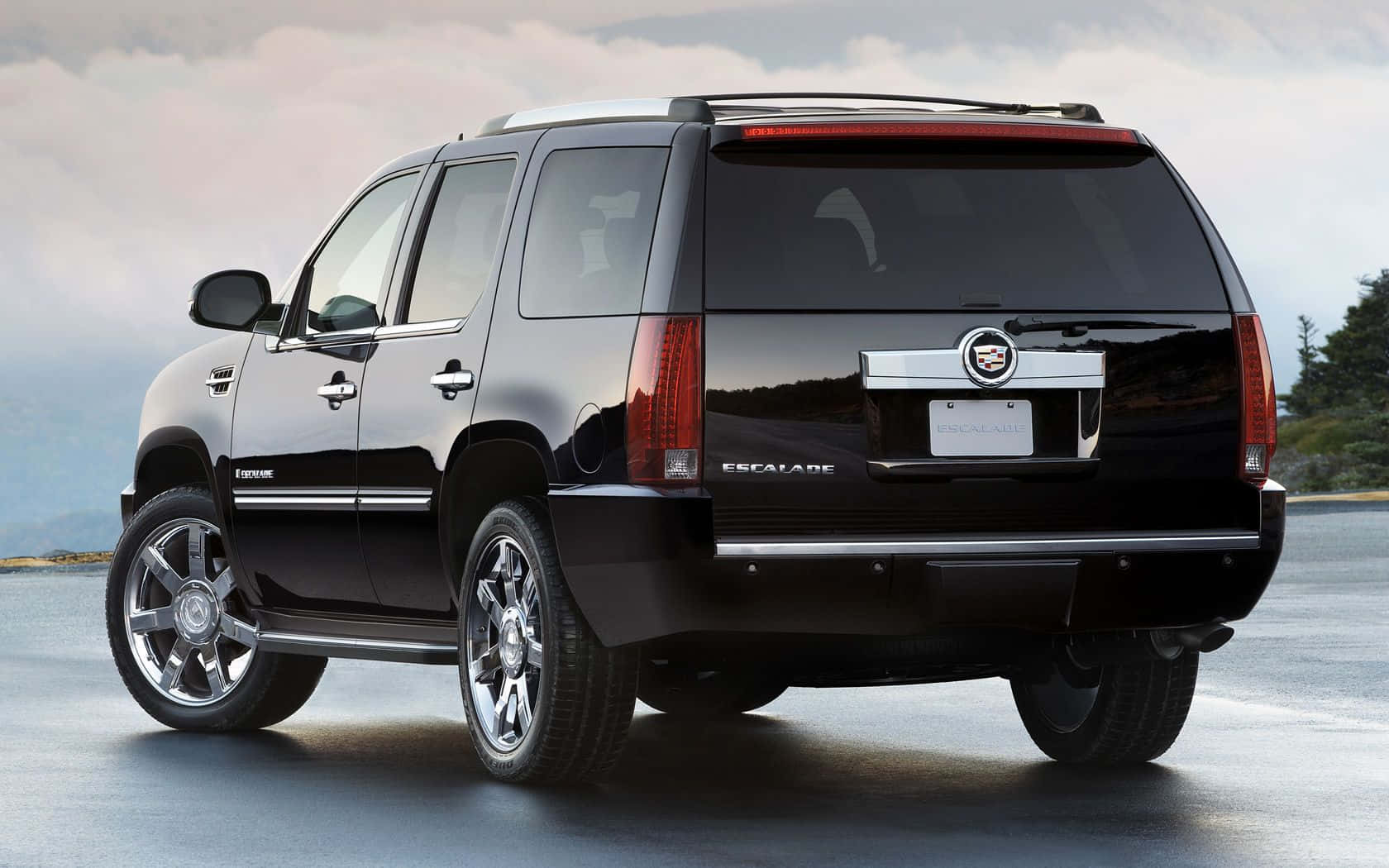 Cadillac Escalade, glossy black, wet pavement, HD Desktop Wallpaper