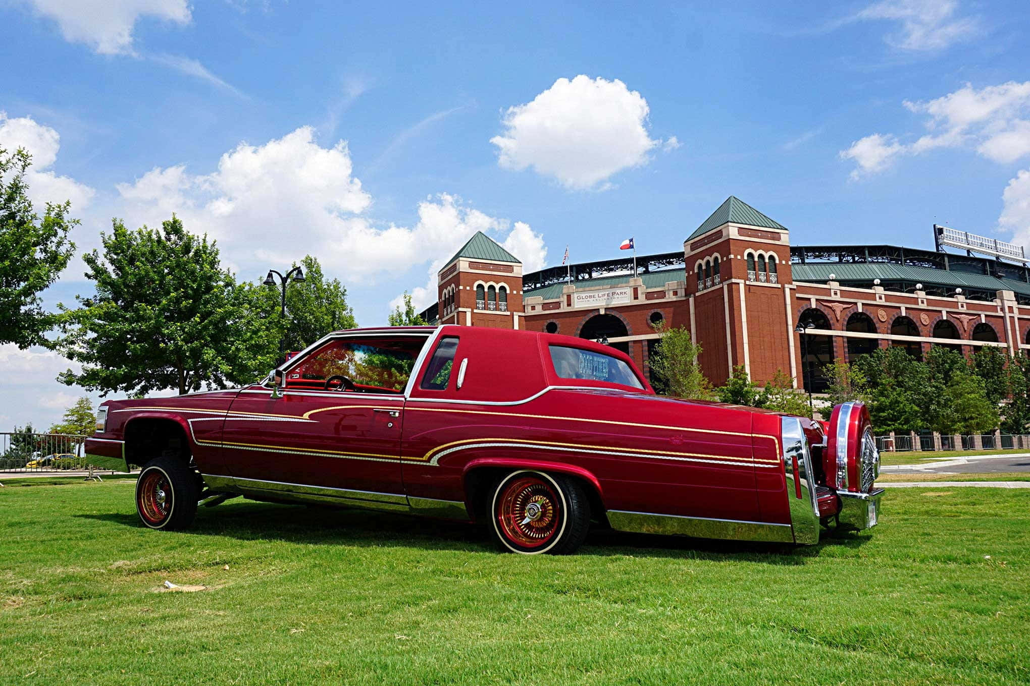 Cadillac Fleetwood, glossy red, gold trim, Full HD Desktop Wallpaper