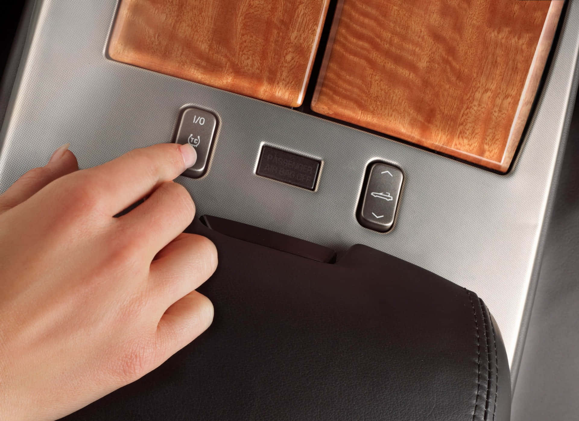 Cadillac XLR, wood trim, leather upholstery, Full HD Desktop Wallpaper