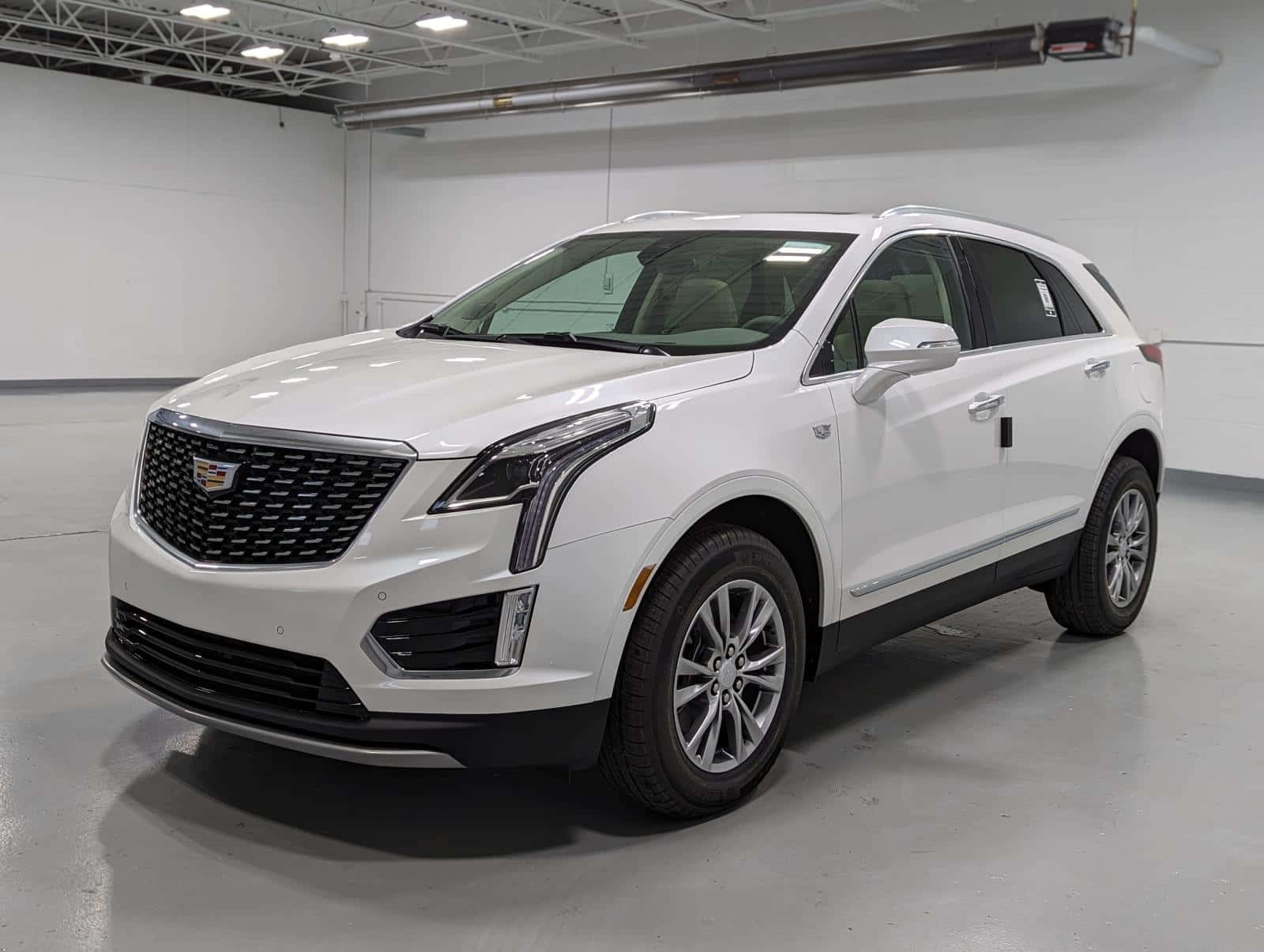 Cadillac XT5, white, polished concrete floors, HD Desktop Wallpaper