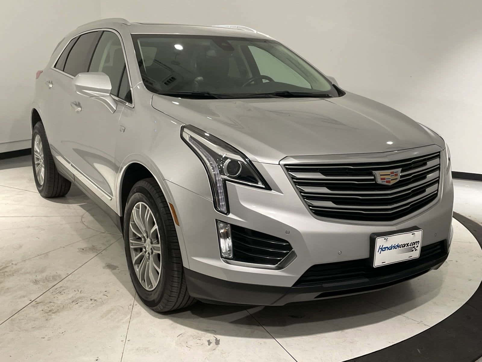 Cadillac XT5, silver, indoor showroom, HD Desktop Wallpaper