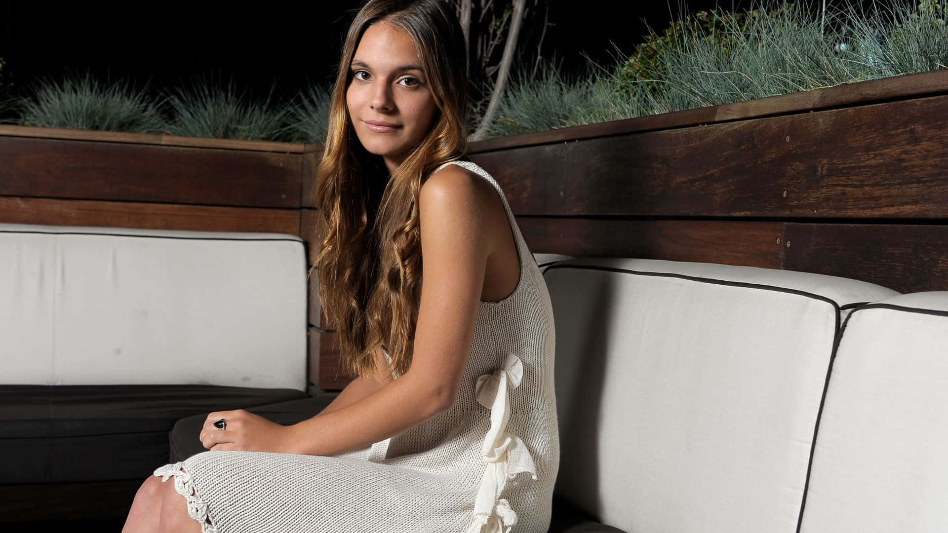 Caitlin Stasey, white knit dress, modern outdoor sofa, Full HD Desktop Wallpaper