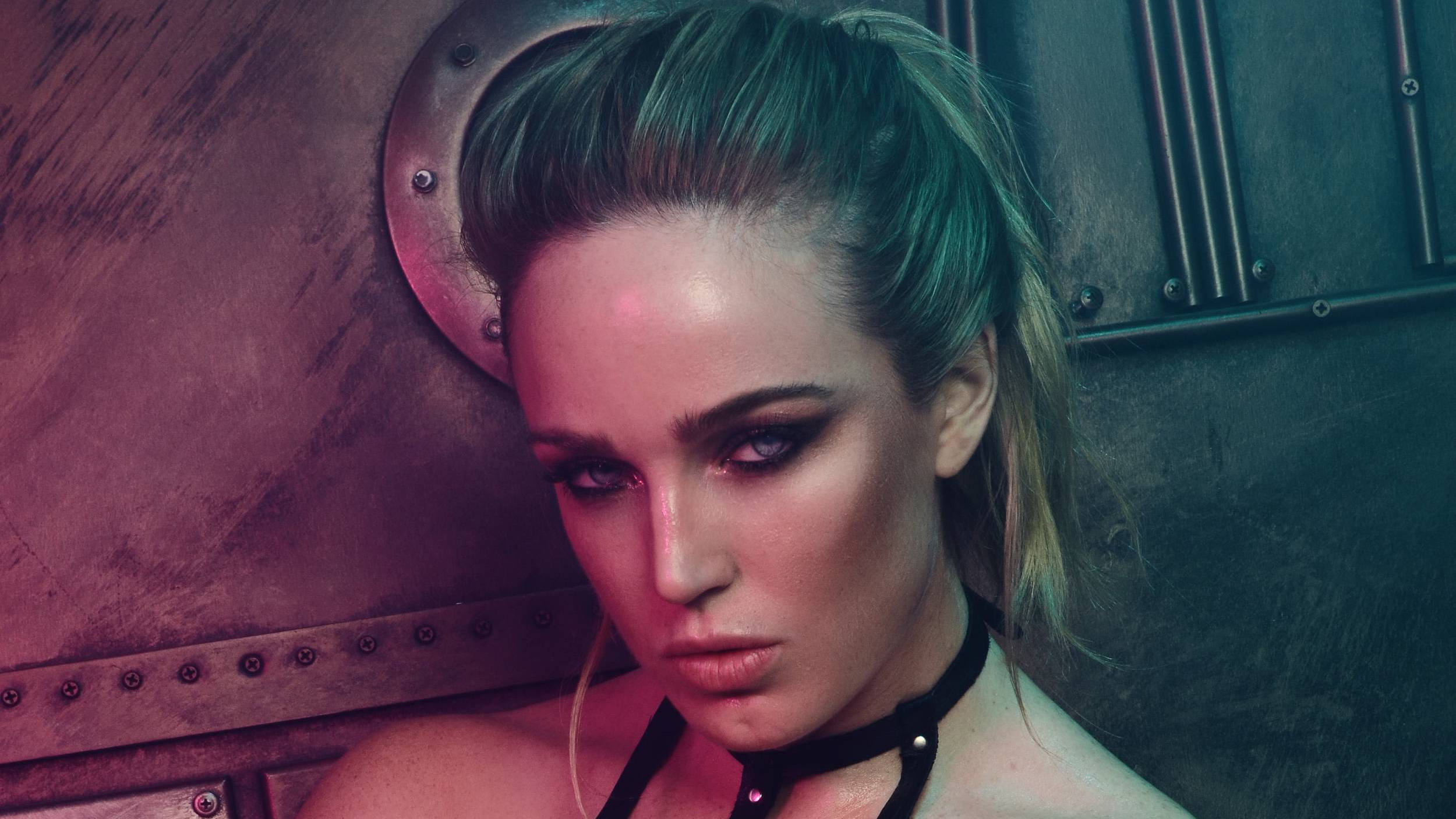 Caity Lotz, teal-tinted hair, rusted metal wall, Full HD Desktop Wallpaper