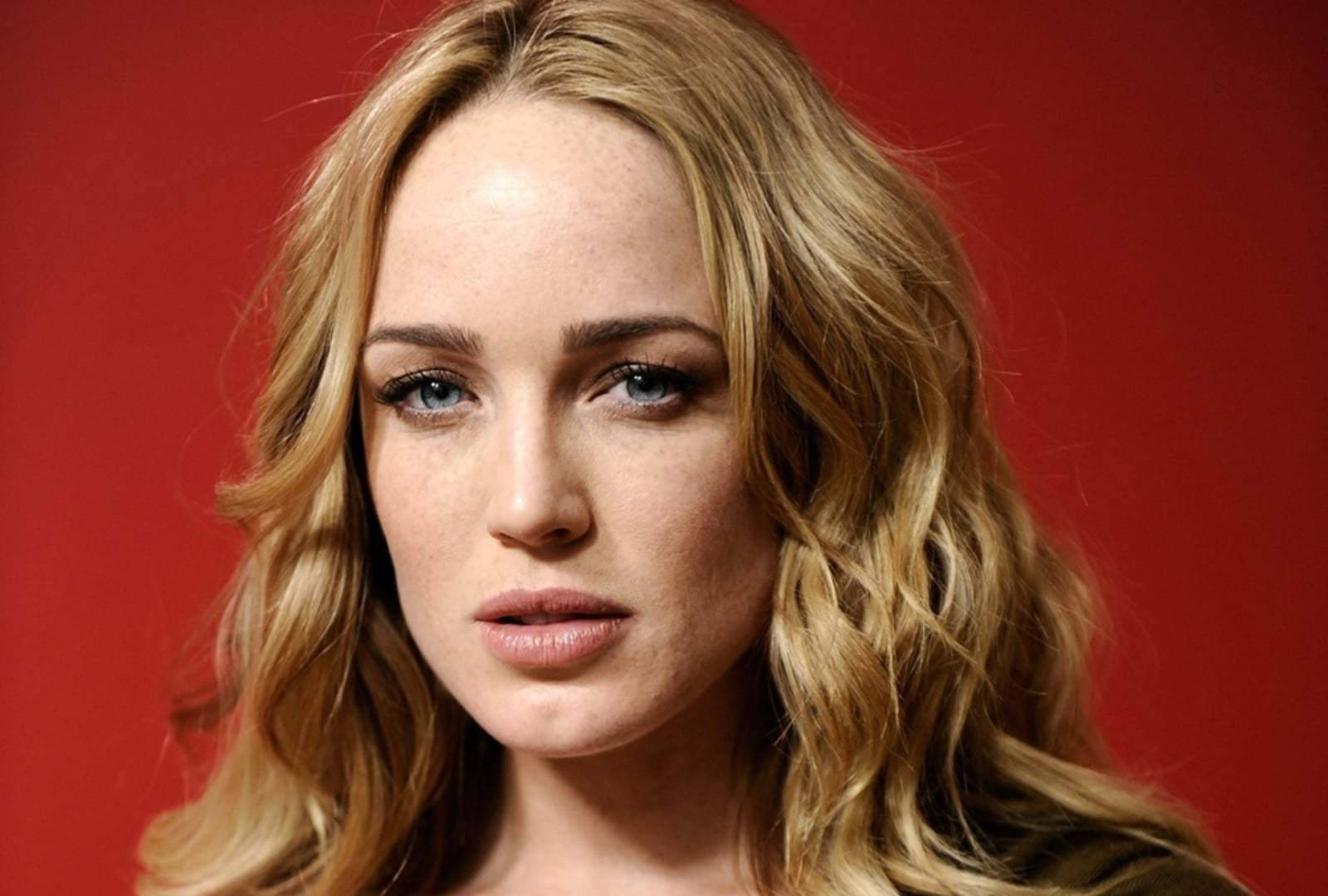 Caity Lotz, blonde wavy hair, blue eyes, HD Desktop Wallpaper