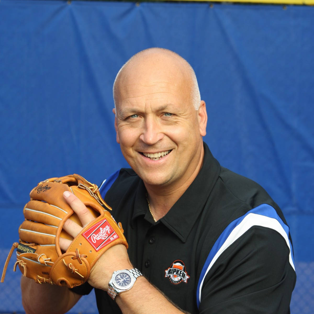 Cal Ripken Jr, black polo, blue and white stripes, SD Desktop Wallpaper