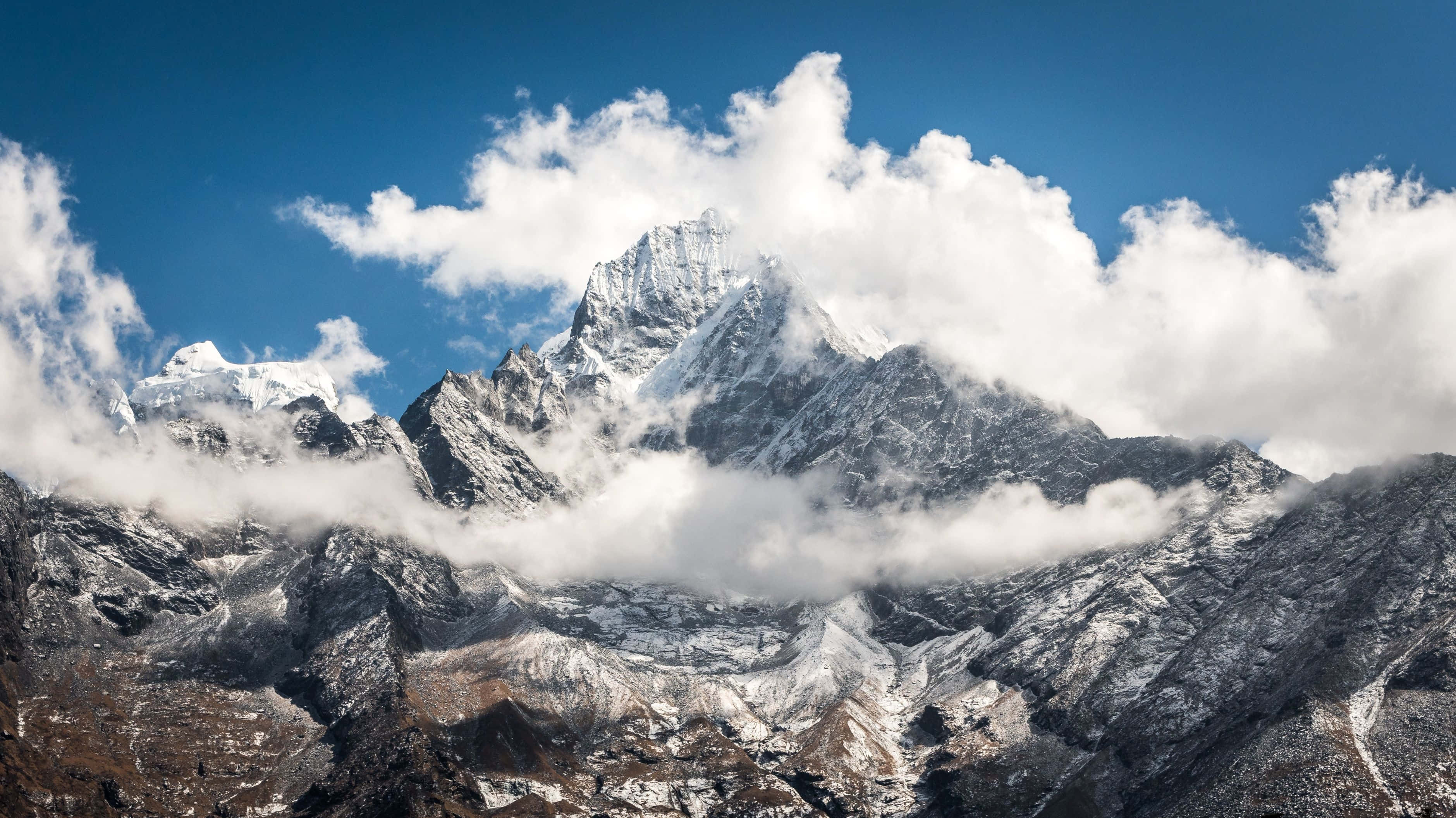 California Mountain, snow-capped mountain peak, fluffy white clouds, 2K Desktop Wallpaper