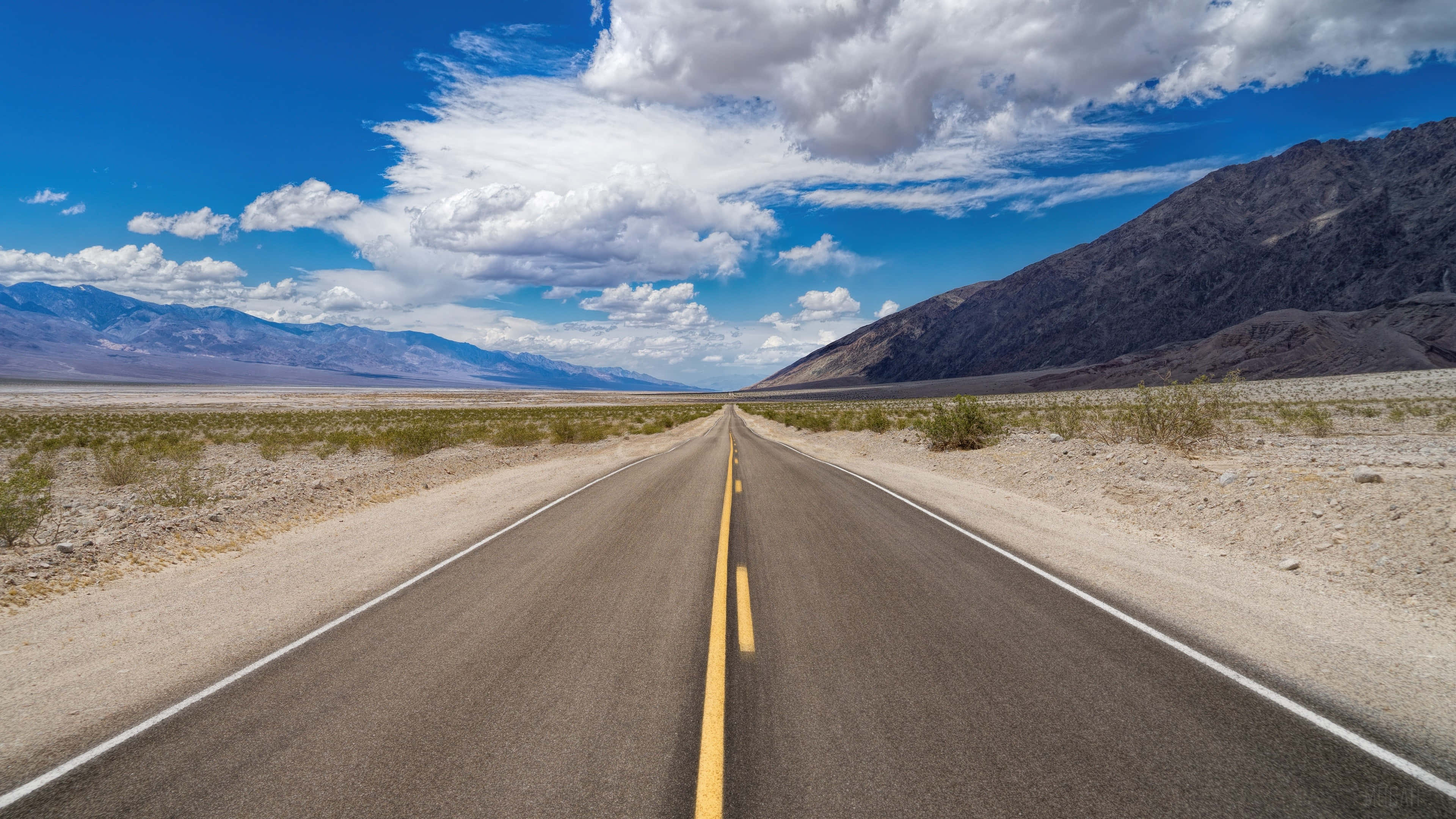 California Mountain, desert highway, distant mountains, 4K Desktop Wallpaper