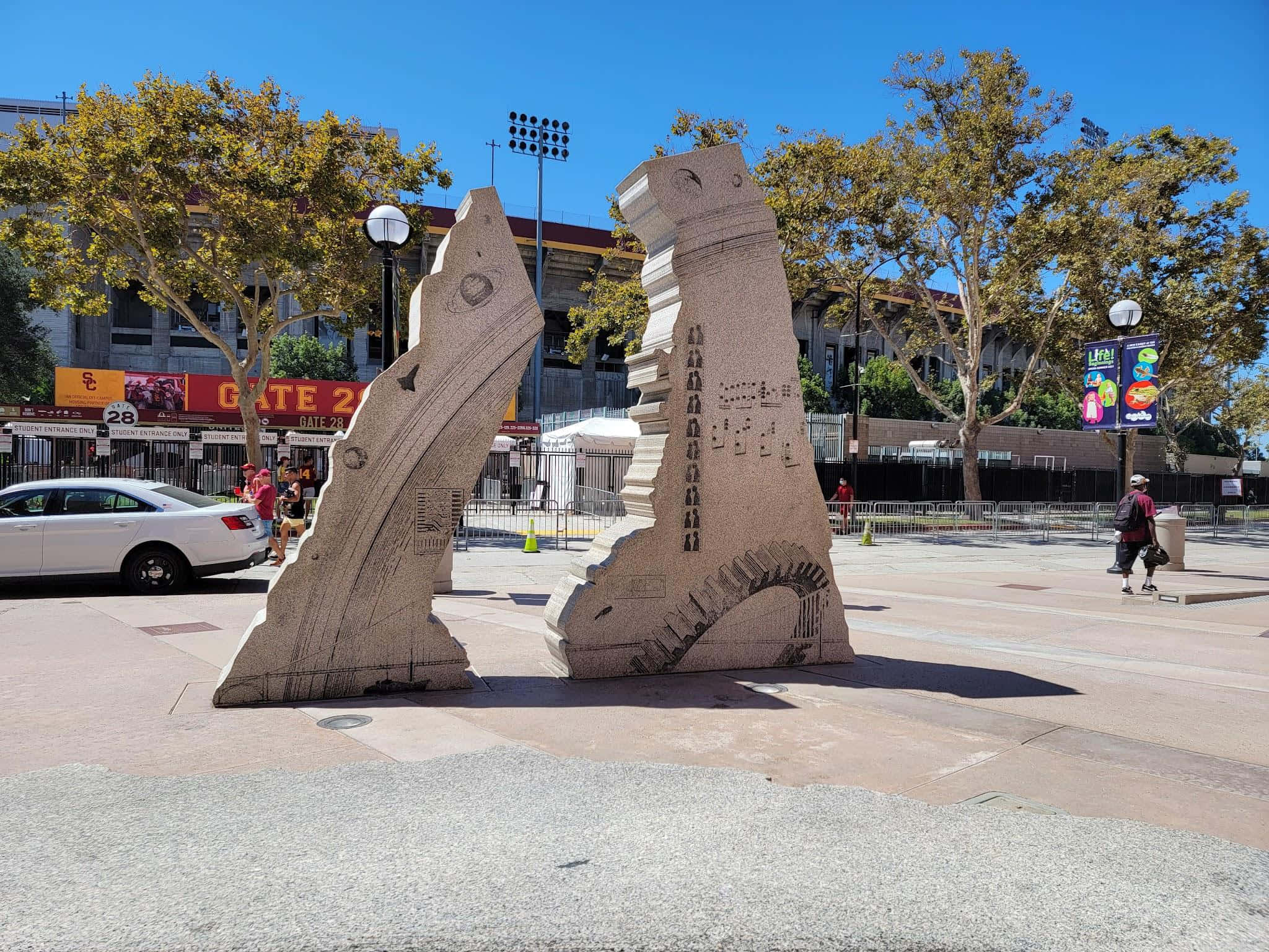 California Science Center, stone arches, engraved musical notes, Full HD Desktop Wallpaper