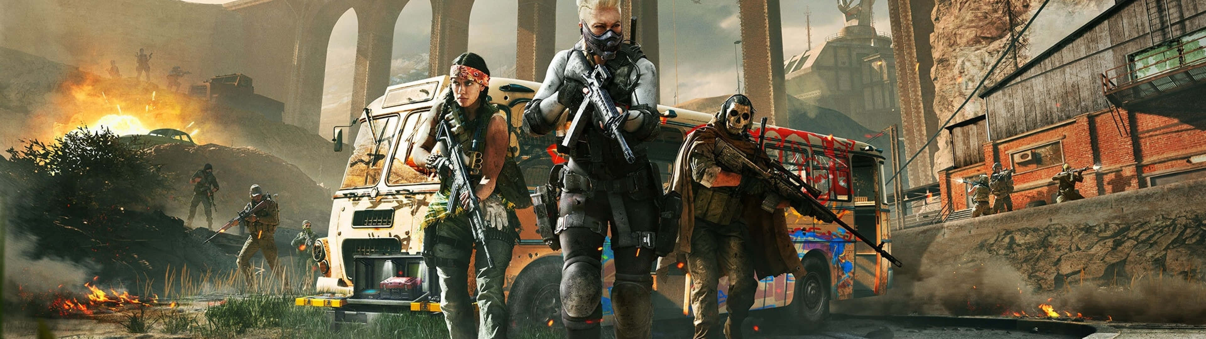 Call Of Duty Mobile, three armed soldiers, war-torn urban street, 4K Desktop Wallpaper