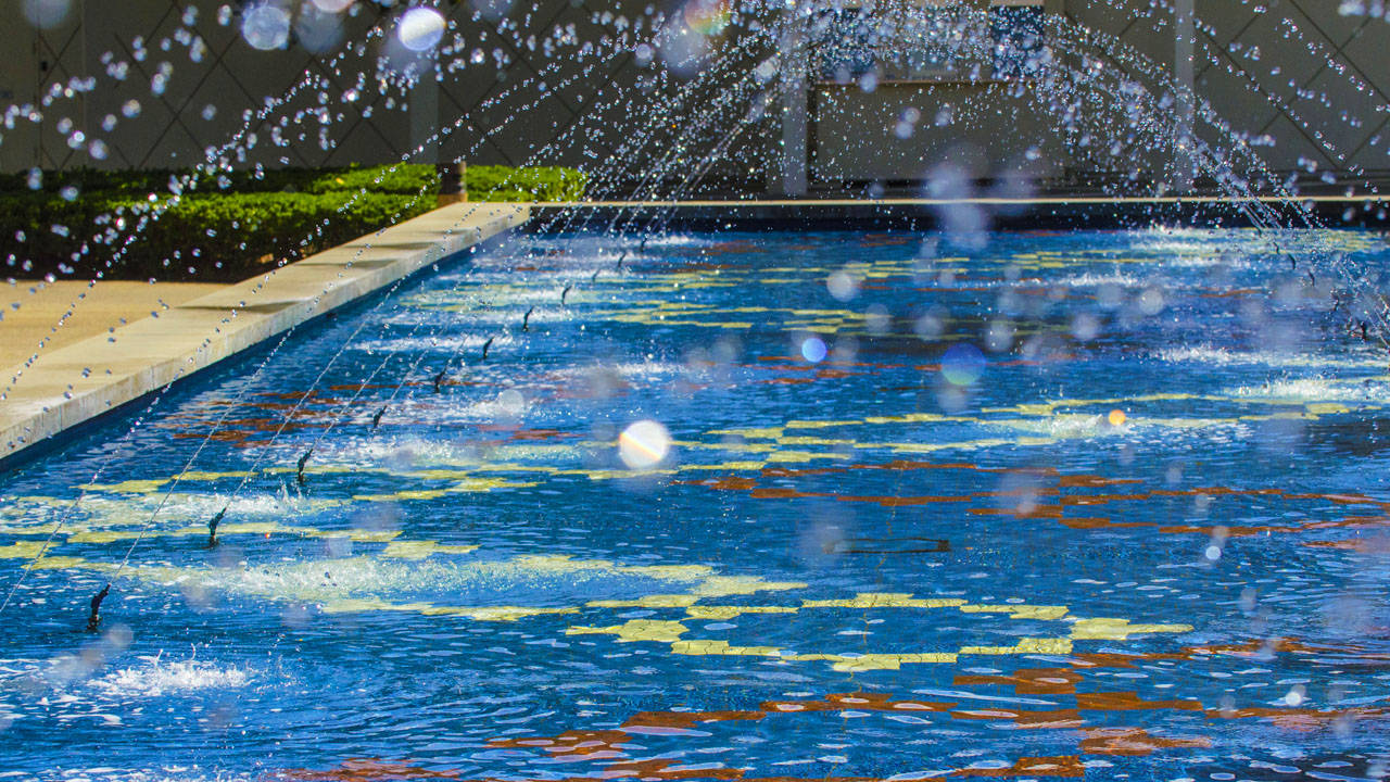 Caltech, fountain, vibrant blue pool, HD Desktop Wallpaper