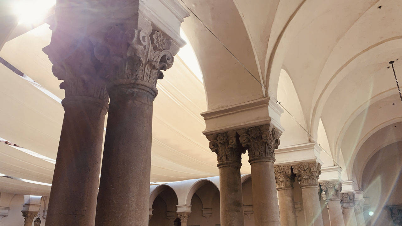 Caltech, stone columned hall, ornate capitals, HD Desktop Wallpaper
