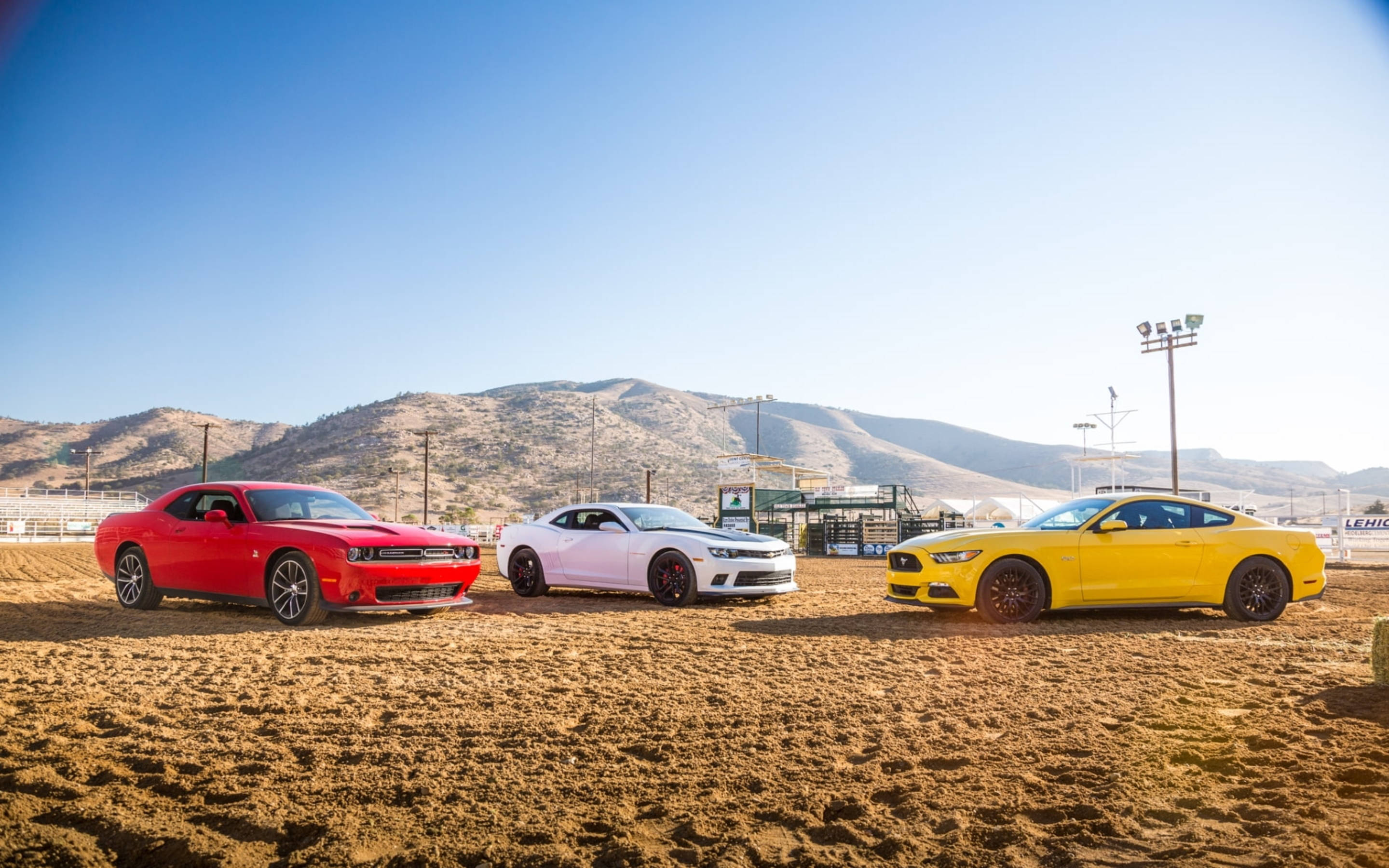 Camaro Muscle Cars, red white and yellow, dirt track, 2K Desktop Wallpaper
