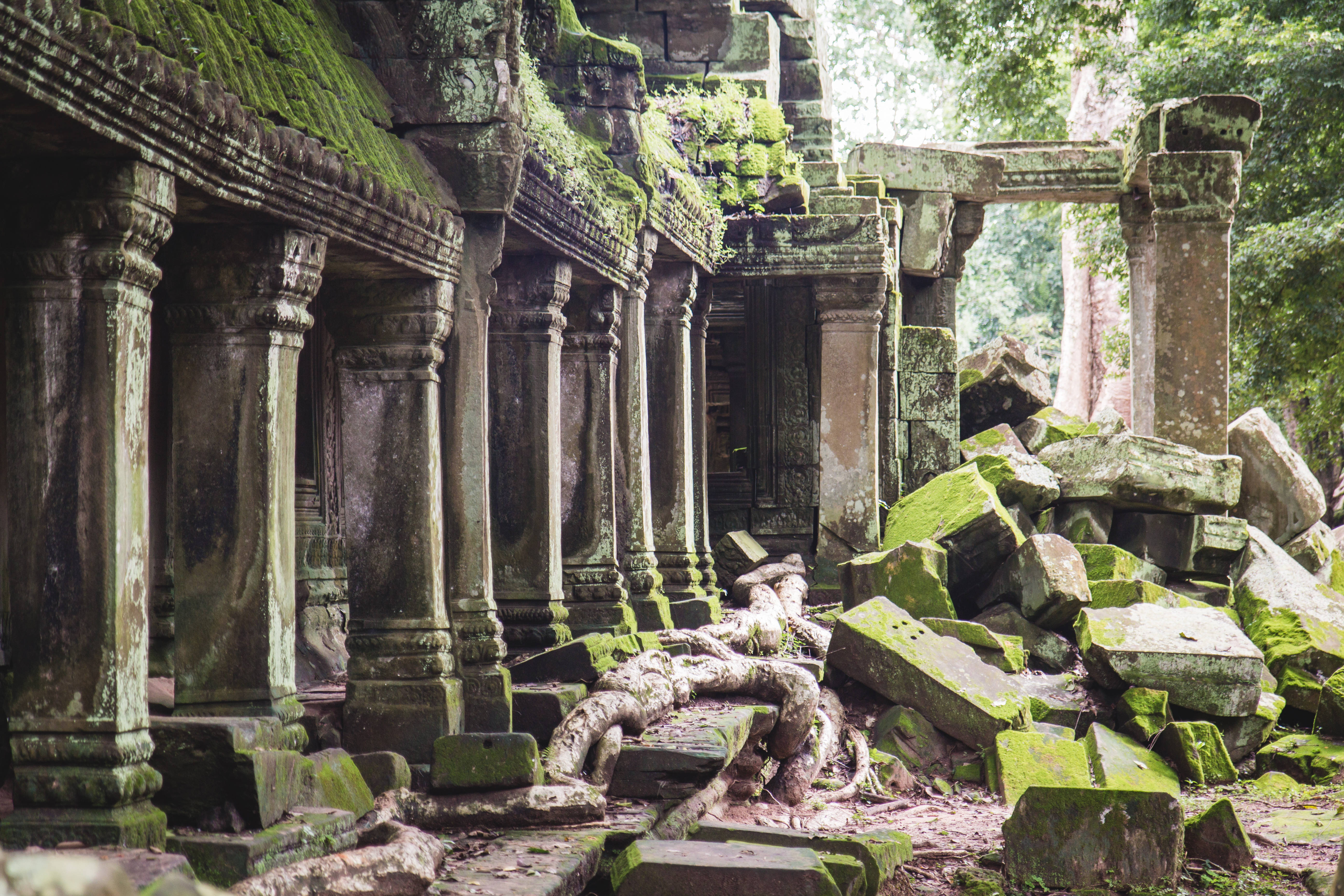 destroyed temple, Cambodia, ancient stone temple ruins, 5K Desktop Wallpaper