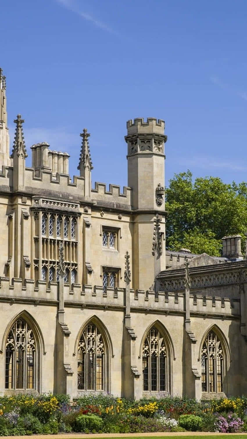 Cambridge University, Gothic building, pointed arch windows, HD Phone Wallpaper