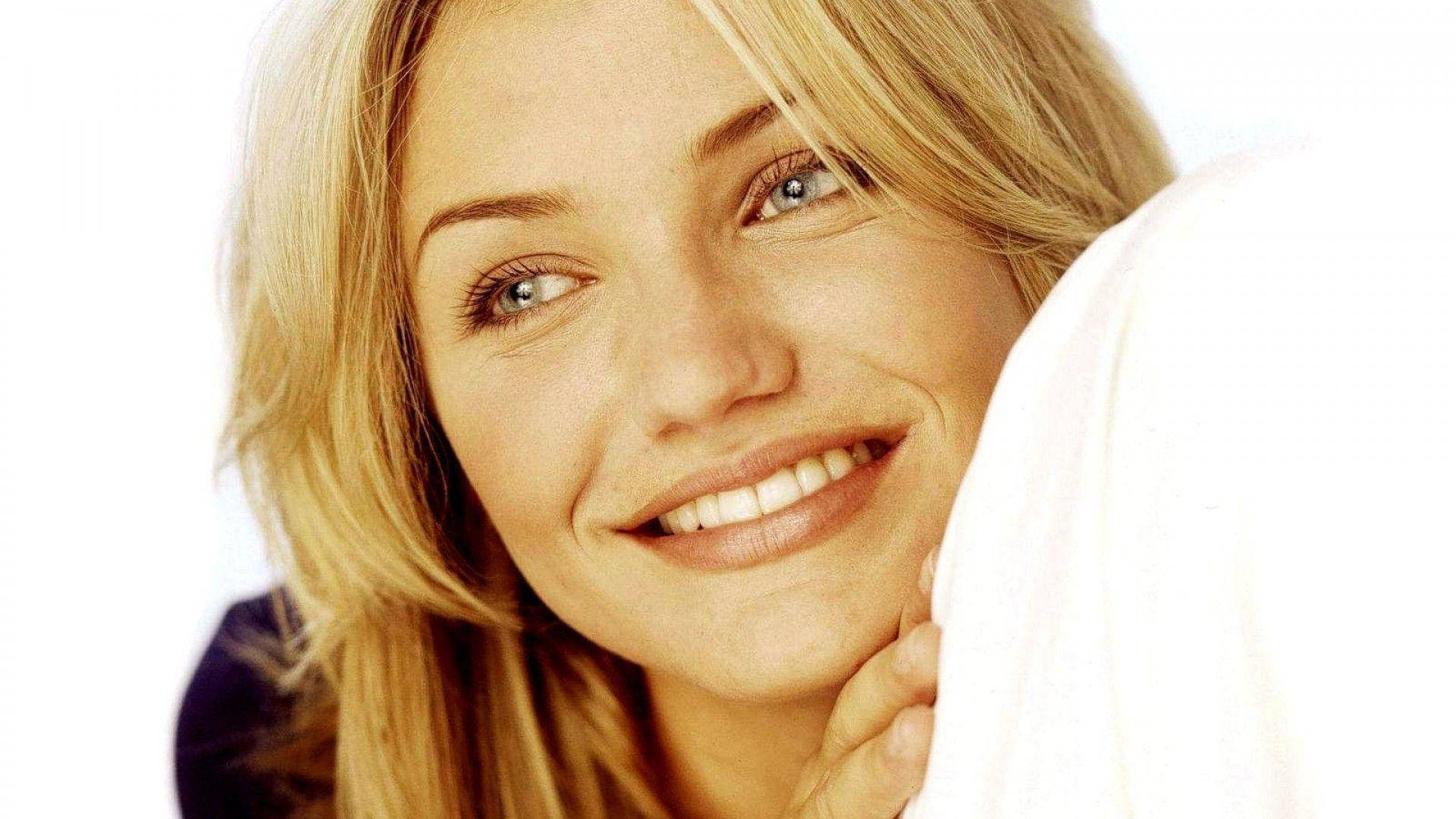 Cameron Diaz, white aesthetic, close-up, Full HD Desktop Wallpaper