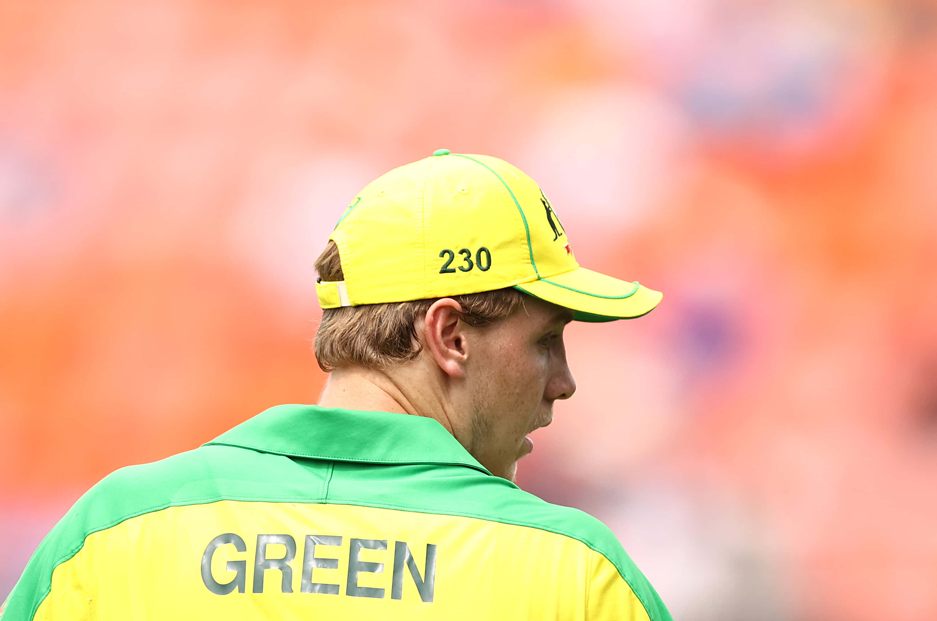 Cameron Green, green and yellow jersey, GREEN on the back, 2K Desktop Wallpaper