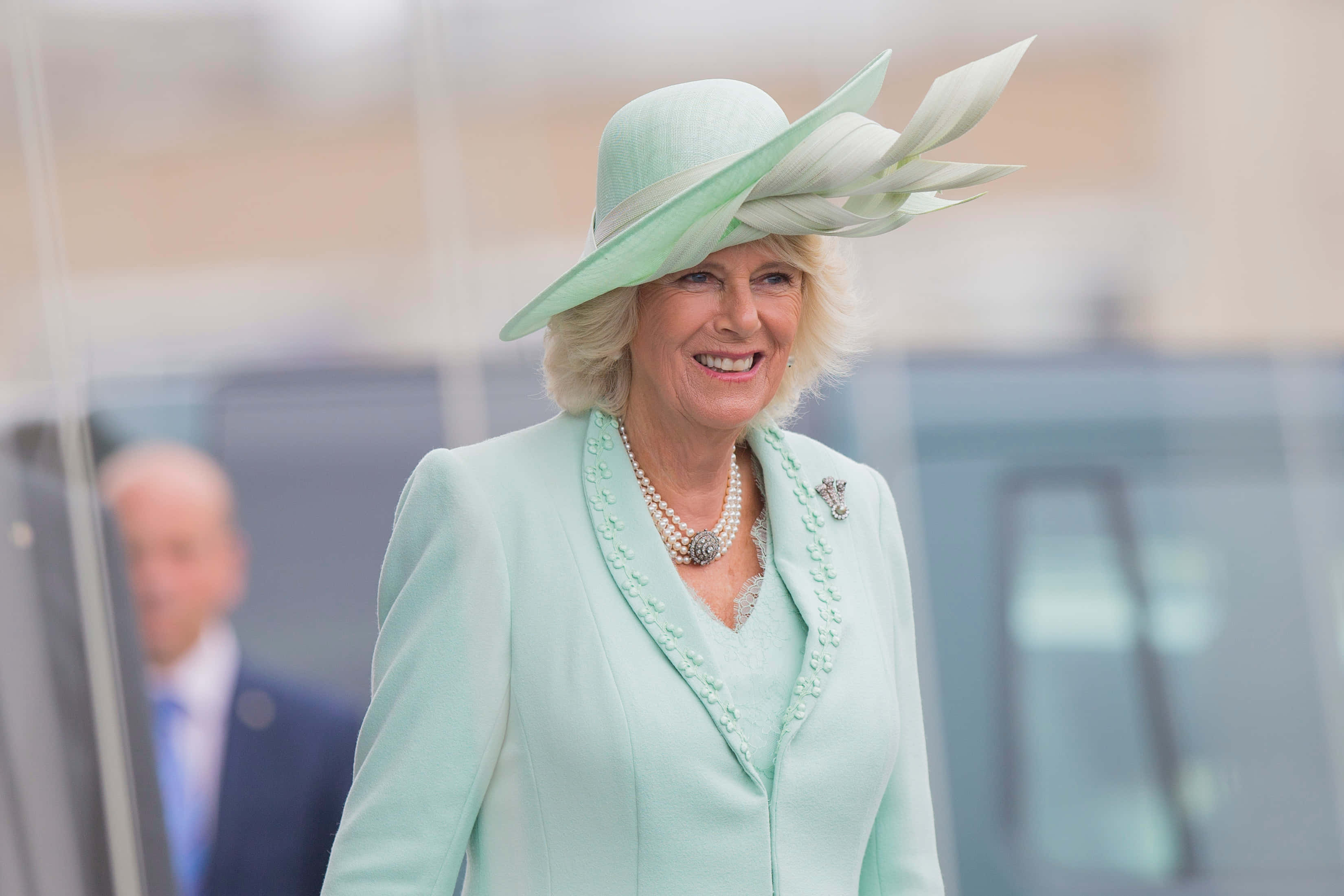 Camilla, mint green, suit, 2K Desktop Wallpaper