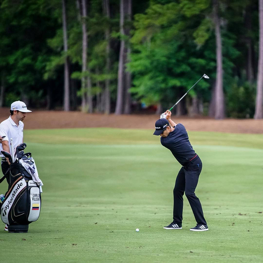Camilo Villegas, guttie, lush green fairway, SD Desktop Wallpaper