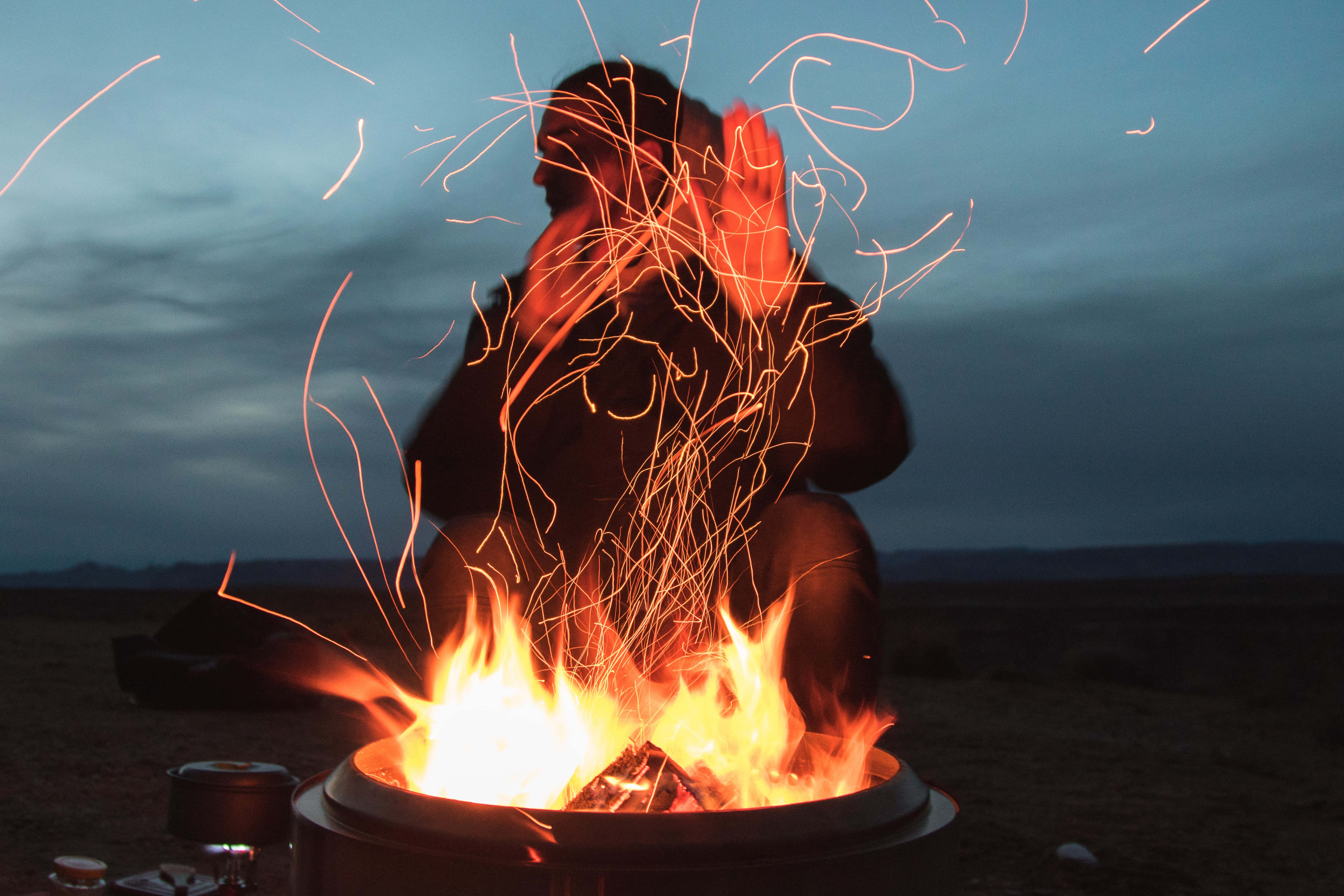 campfire, dusk, roaring campfire, 4K Desktop Wallpaper