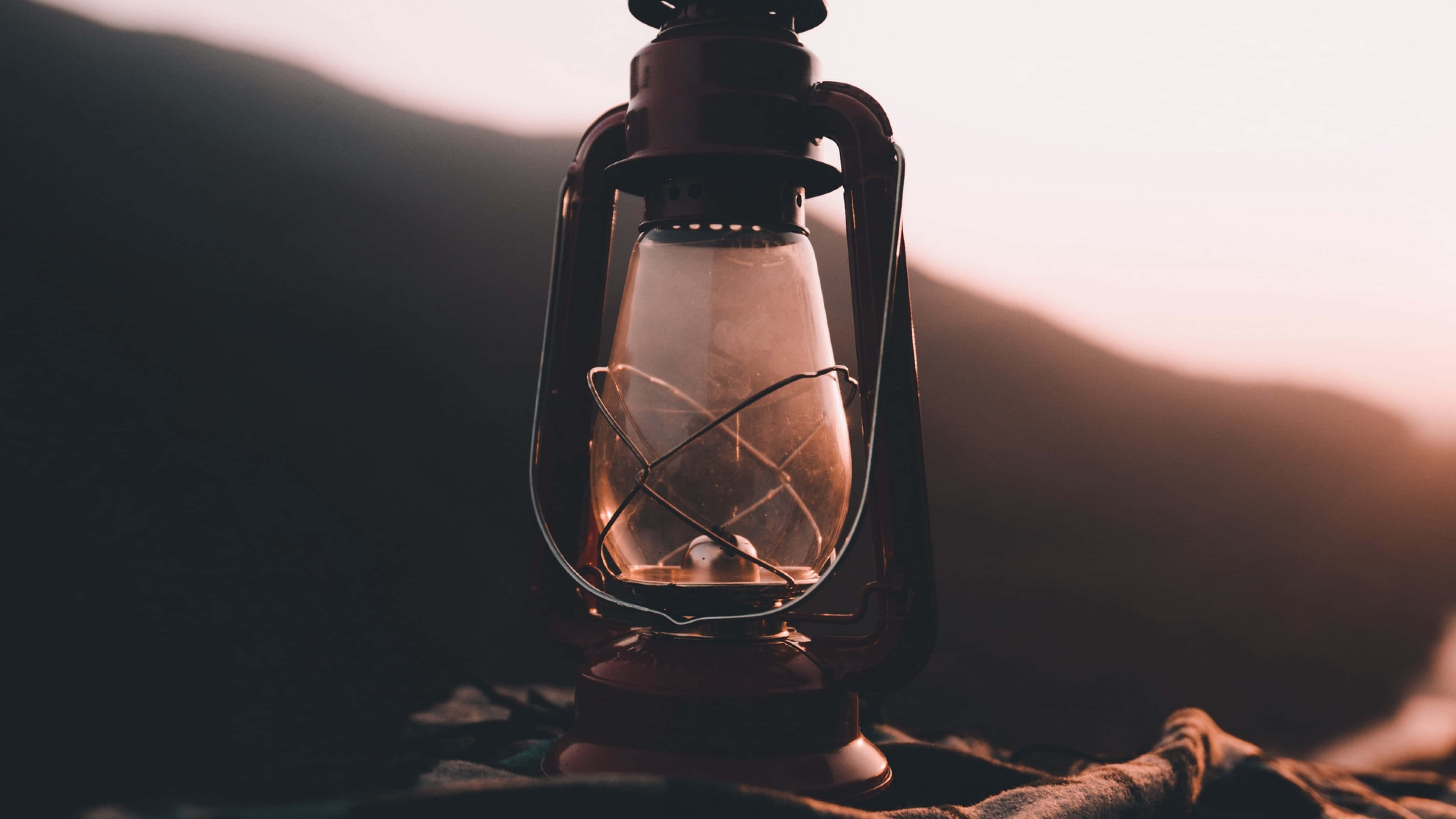 Lantern, vintage lantern, soft sunset backdrop, 4K Desktop Wallpaper