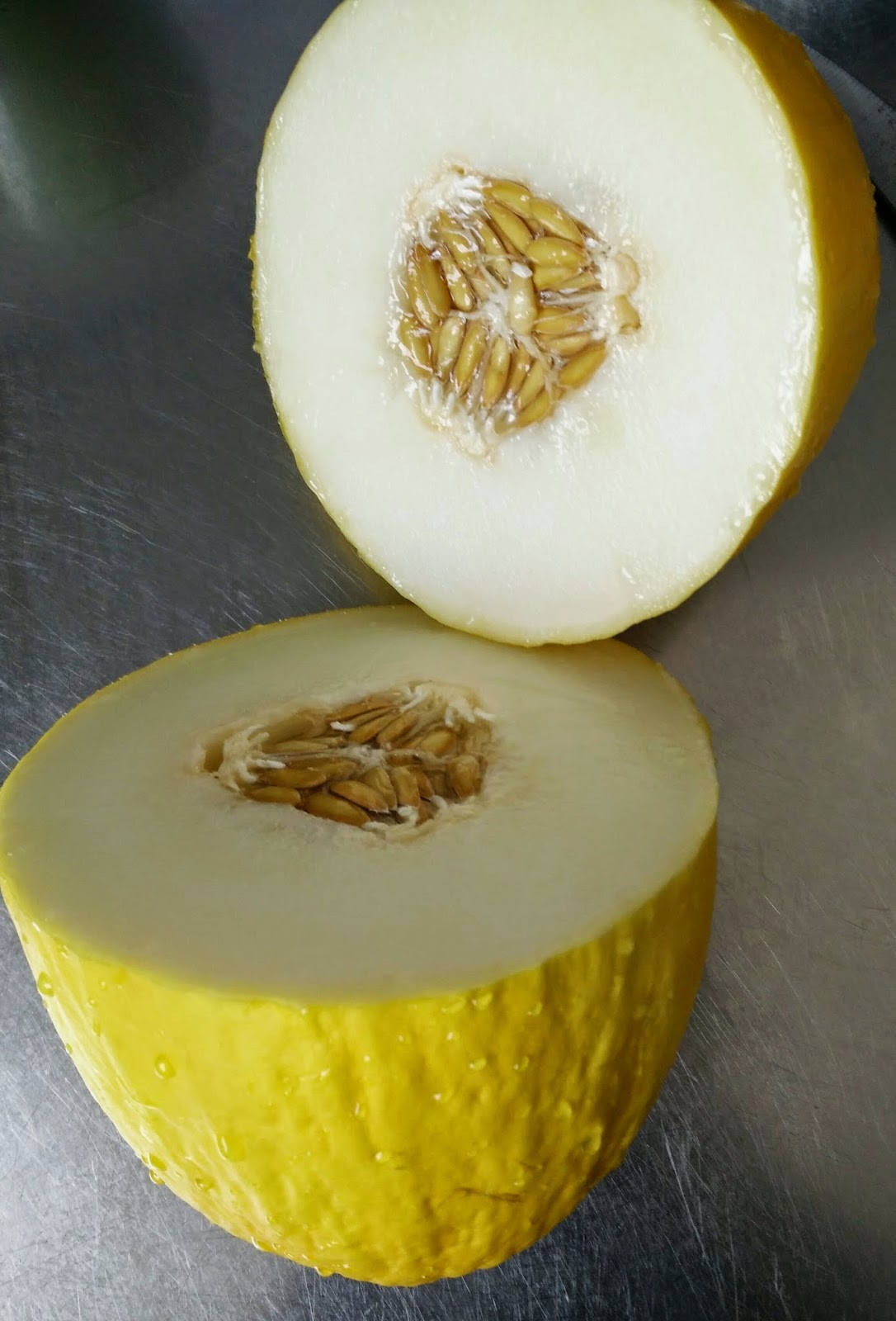 canary melon, yellow melon, pale flesh, HD Phone Wallpaper