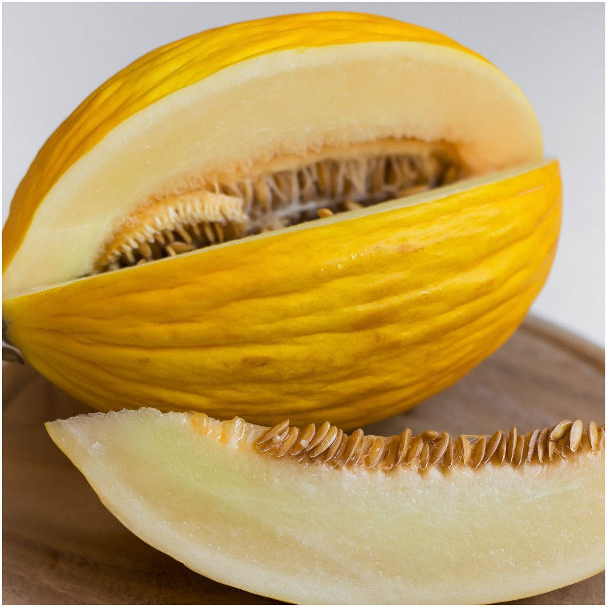 Canary Melon, yellow melon, pale flesh, SD Desktop Wallpaper