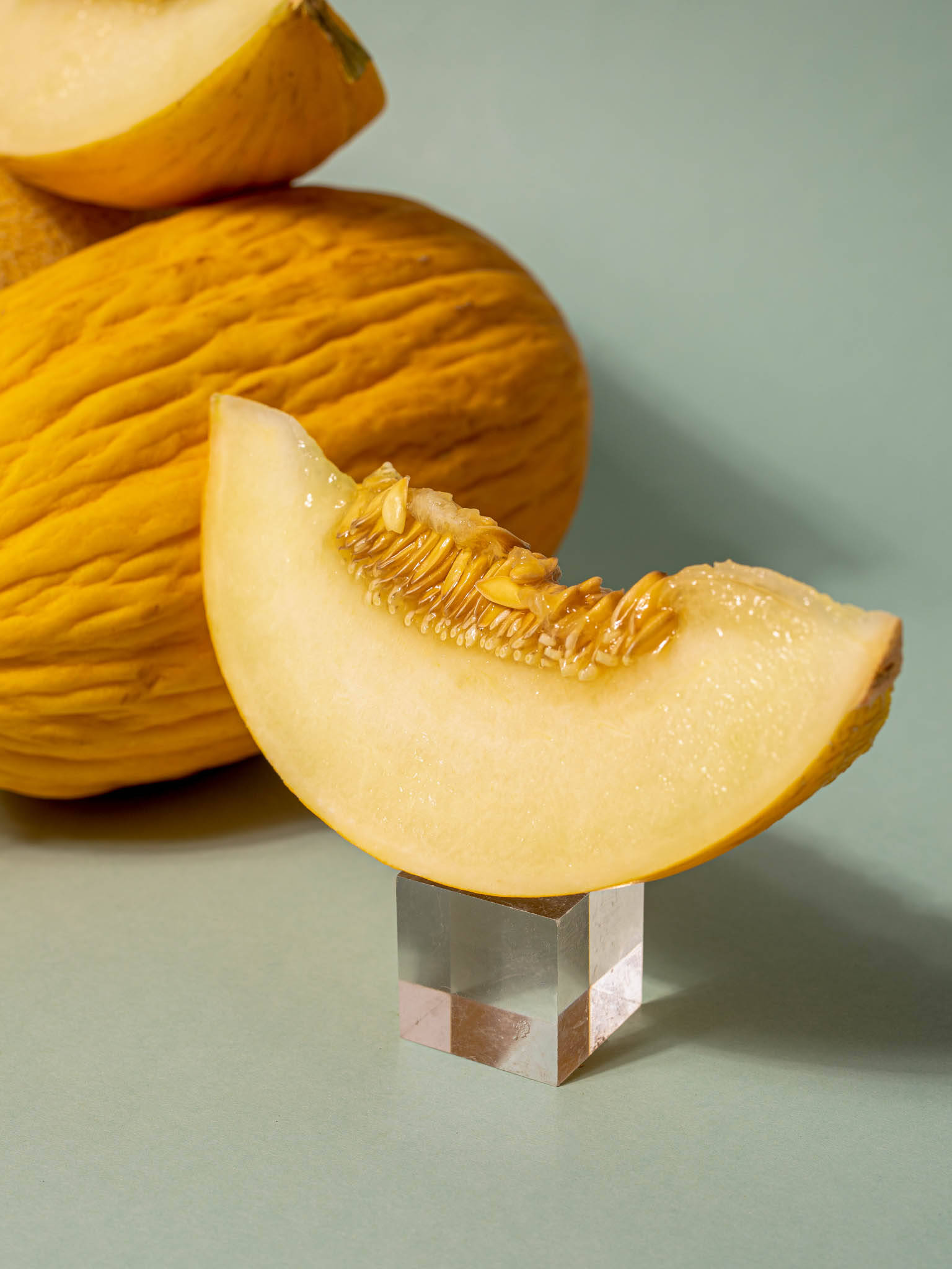 Canary Melon, clear cube pedestal, whole melons, Full HD Phone Wallpaper
