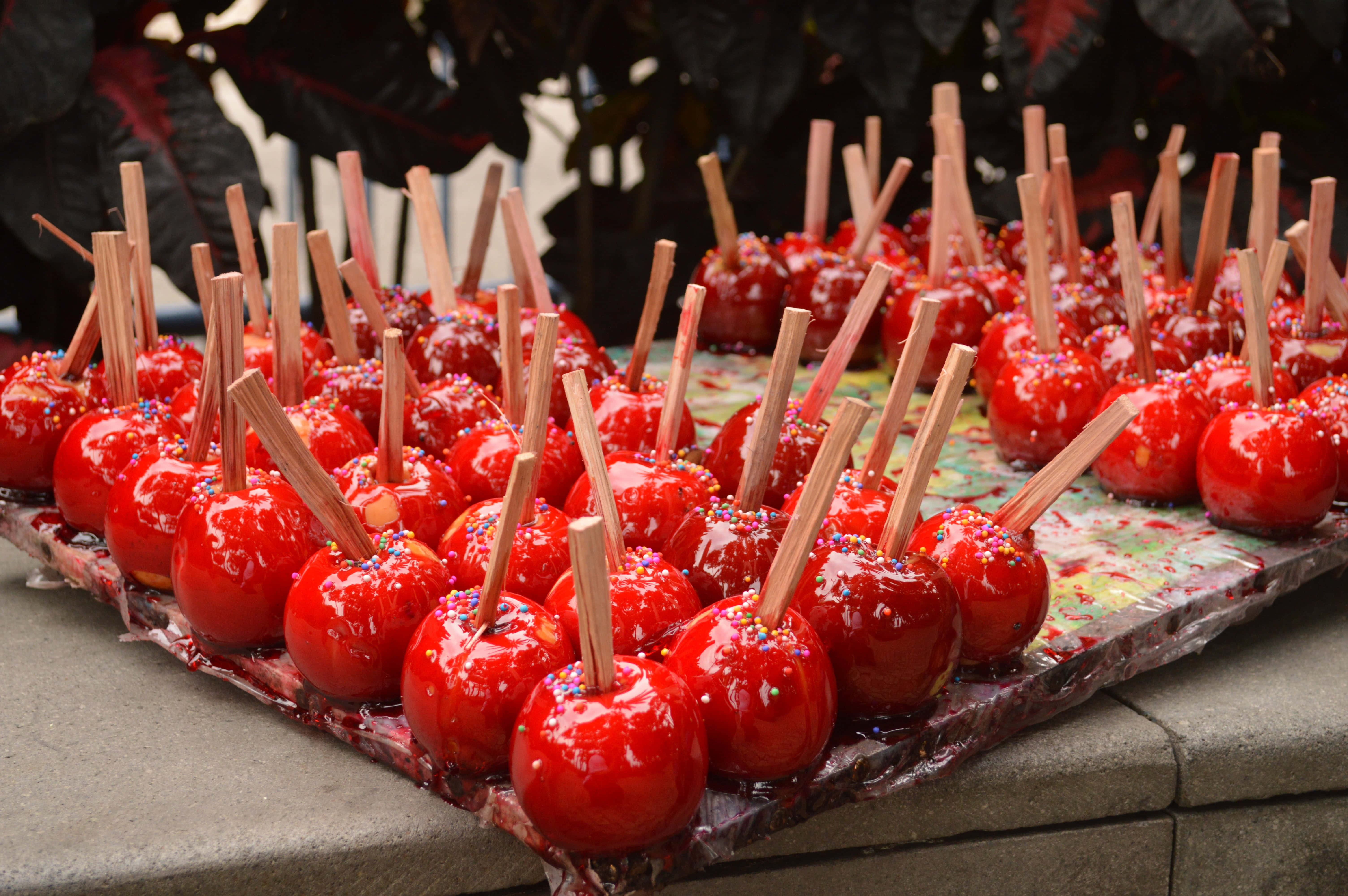 Candy Apples, glossy red, colorful sprinkles, 5K Desktop Wallpaper