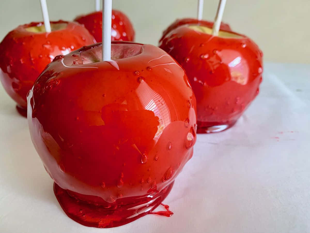 Candy Apples, glossy red, dripping caramel coating, SD Desktop Wallpaper