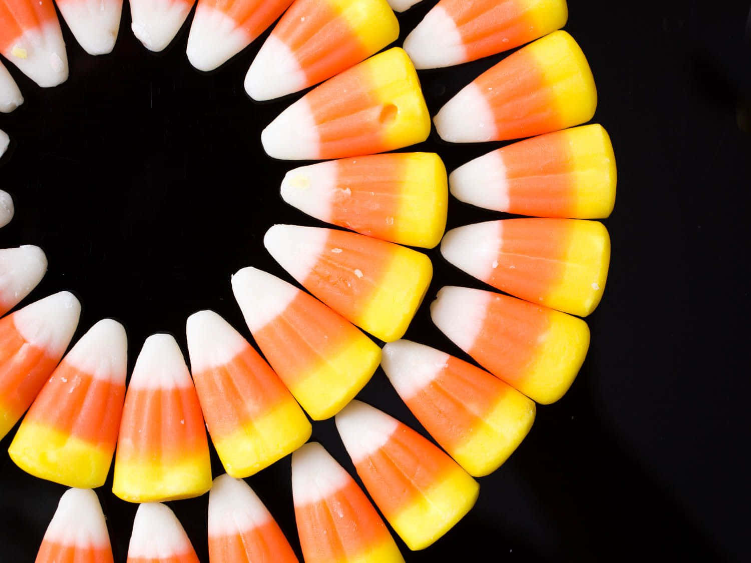 Candy Corn, circle pattern, black background, HD Desktop Wallpaper
