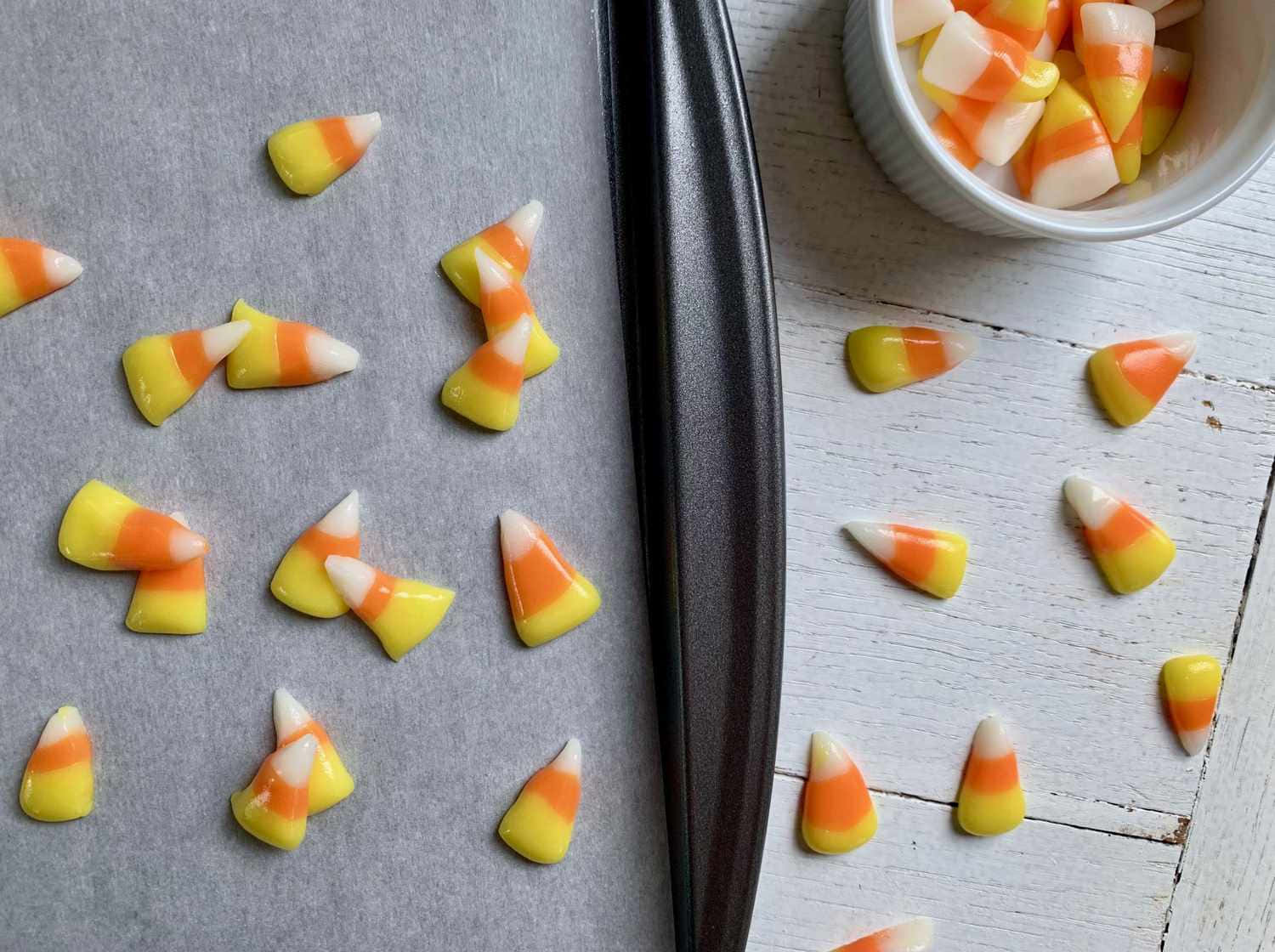 Candy Corn, parchment paper, baking sheet, HD Desktop Wallpaper