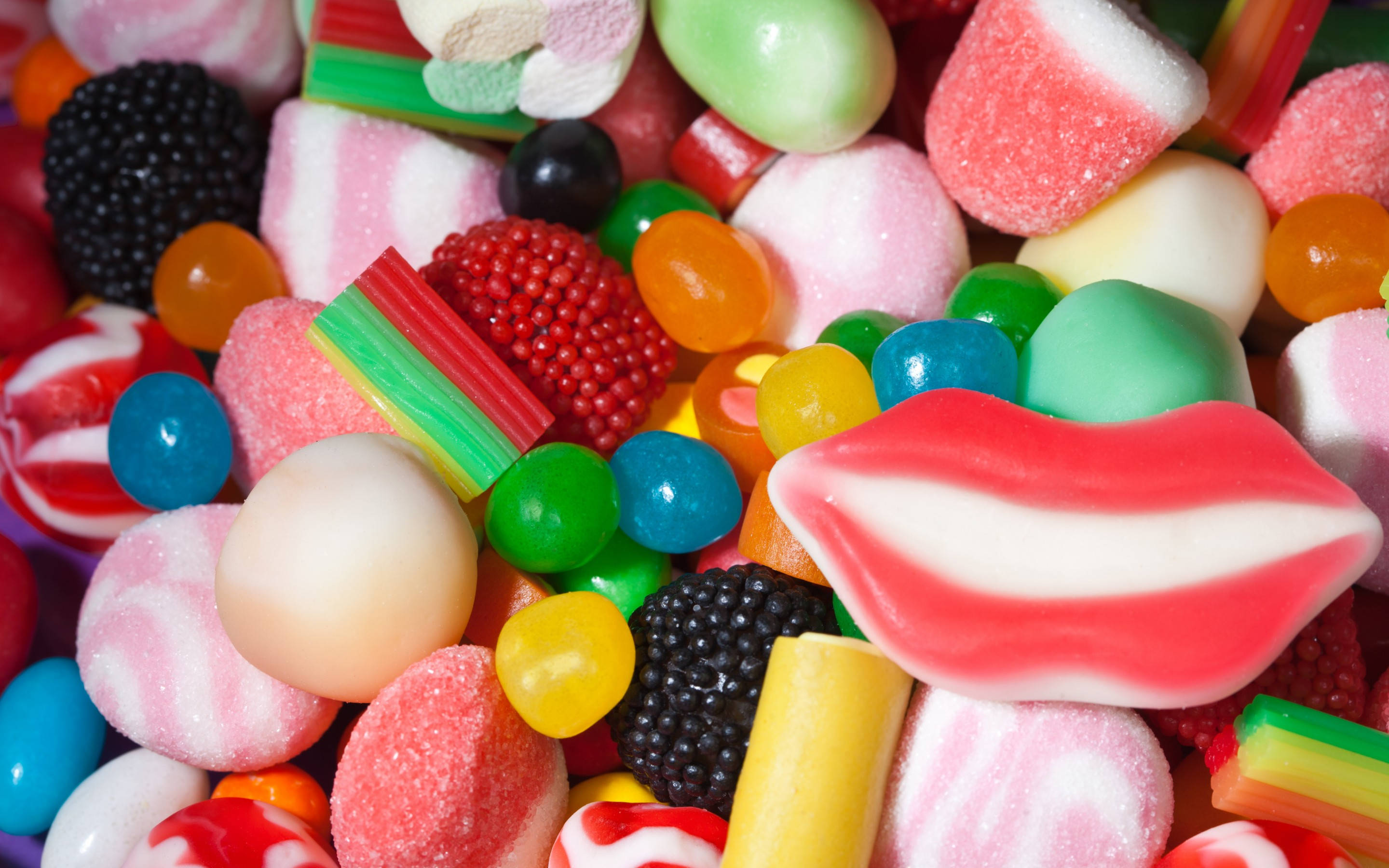 fancy assorted candies, assorted colorful candies, lip-shaped gummy candy, 2K Desktop Wallpaper